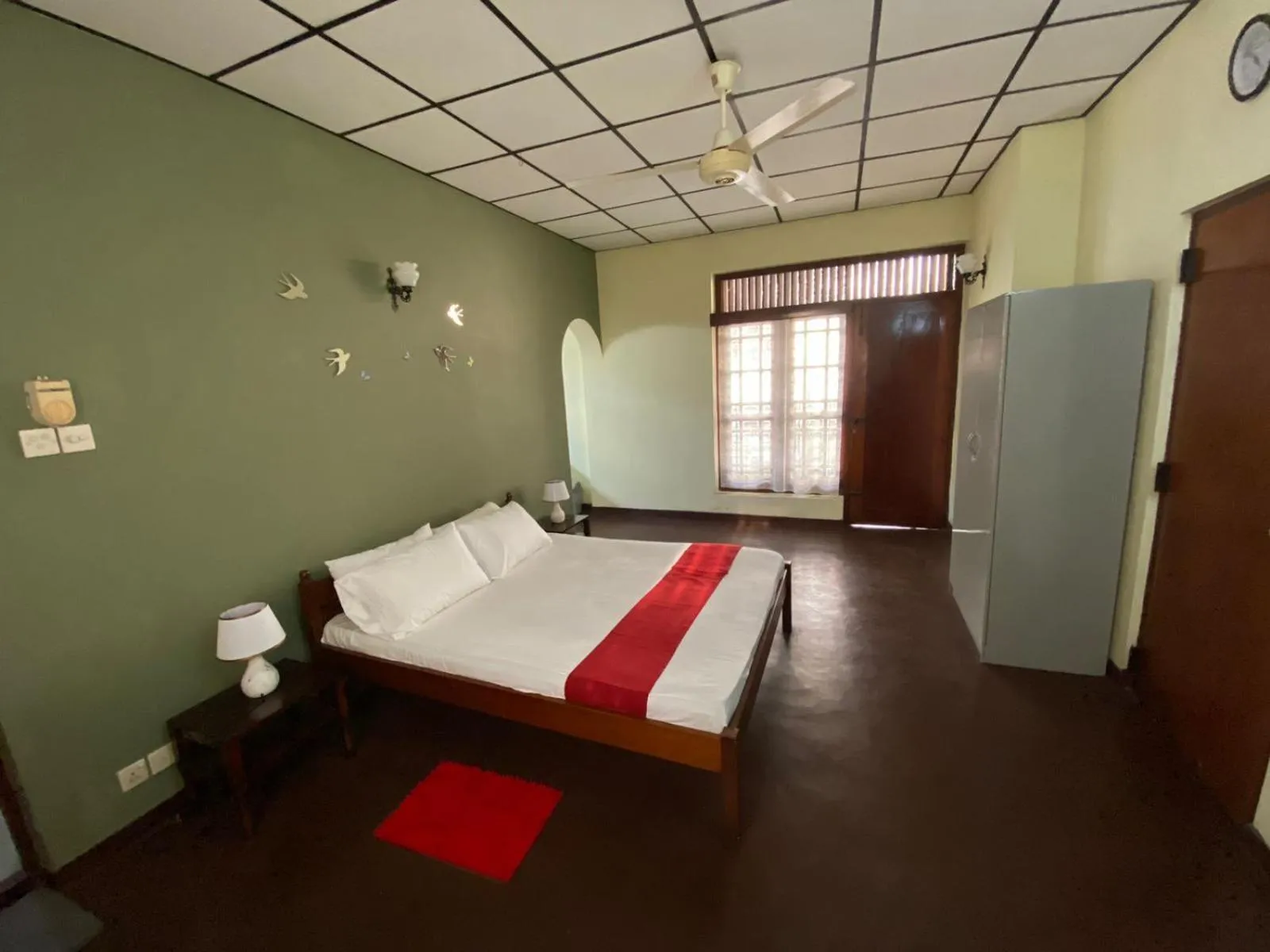 Bedroom, Bed in Oasis Colombo