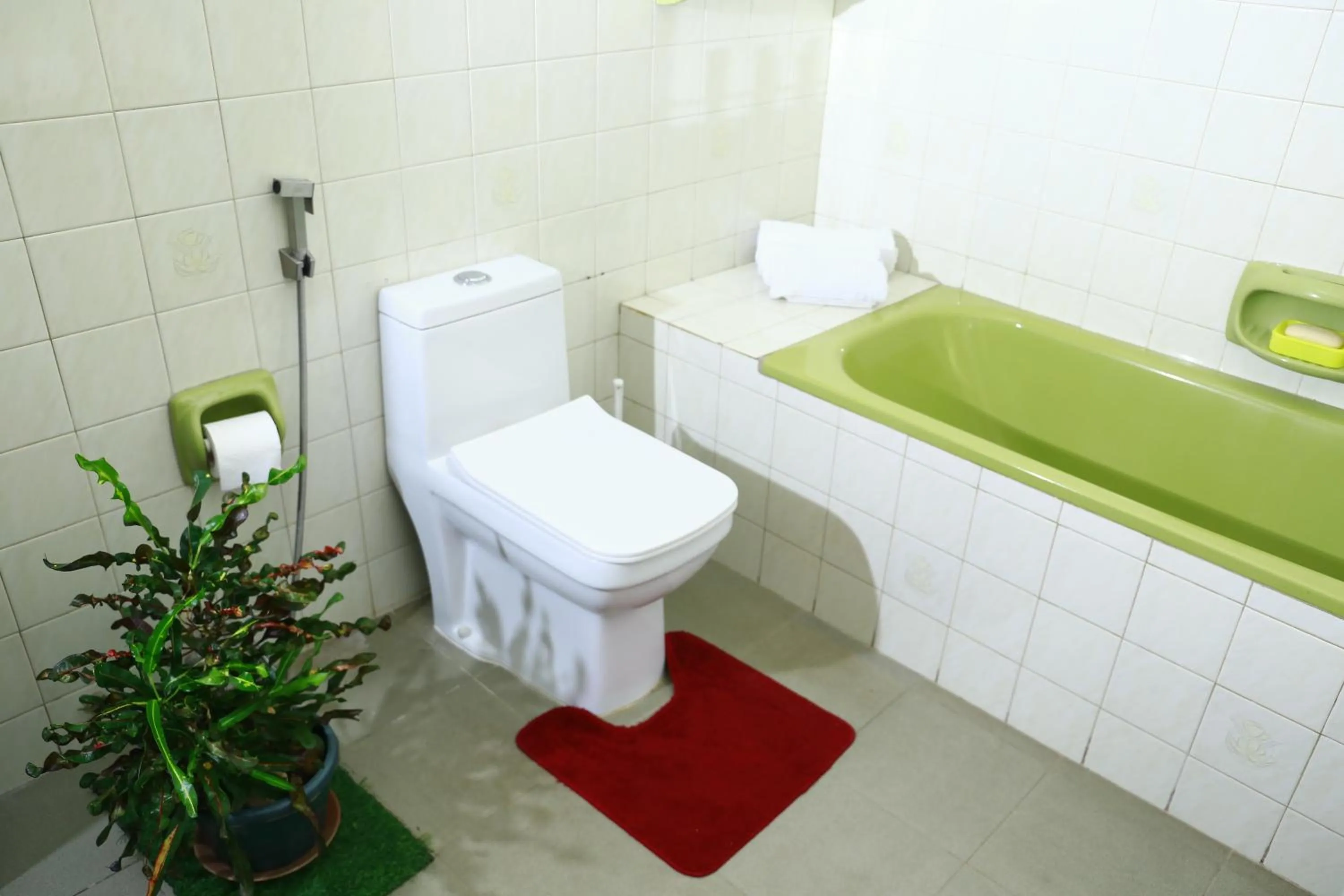 Bath in Oasis Colombo