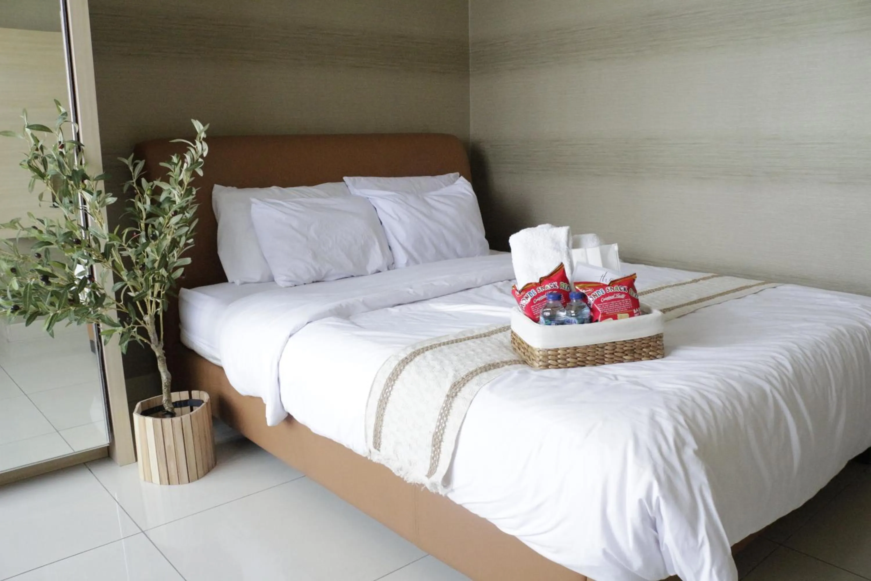 Bed in Luxe Living @Central Park