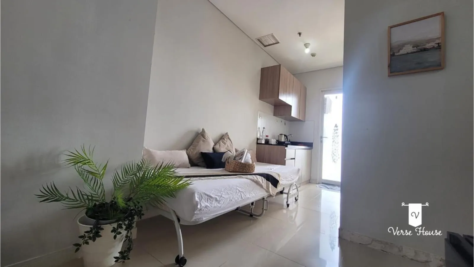 Bed in Luxe Living @Central Park