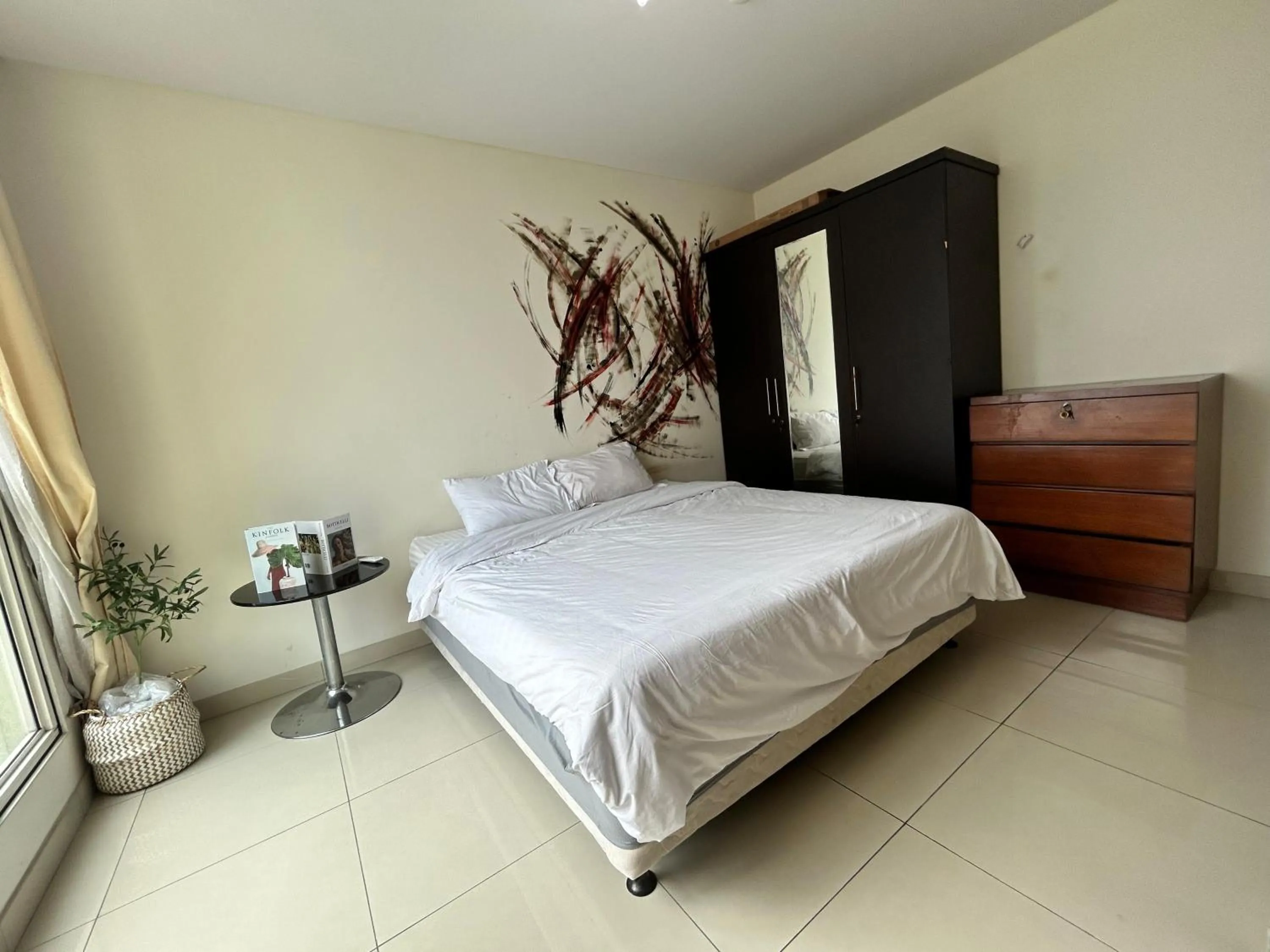 Bed in Luxe Living @Central Park