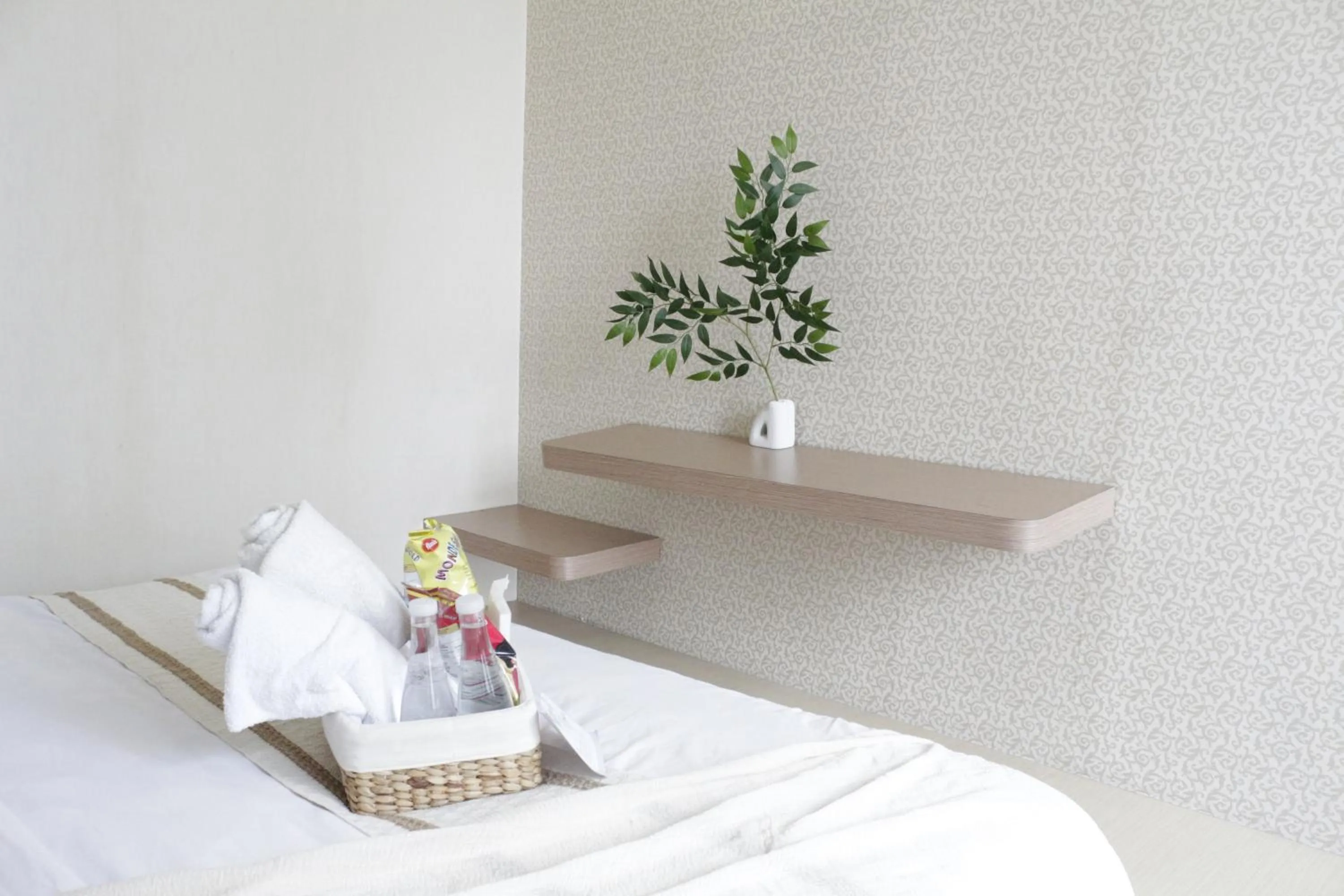 Bed in Luxe Living @Central Park