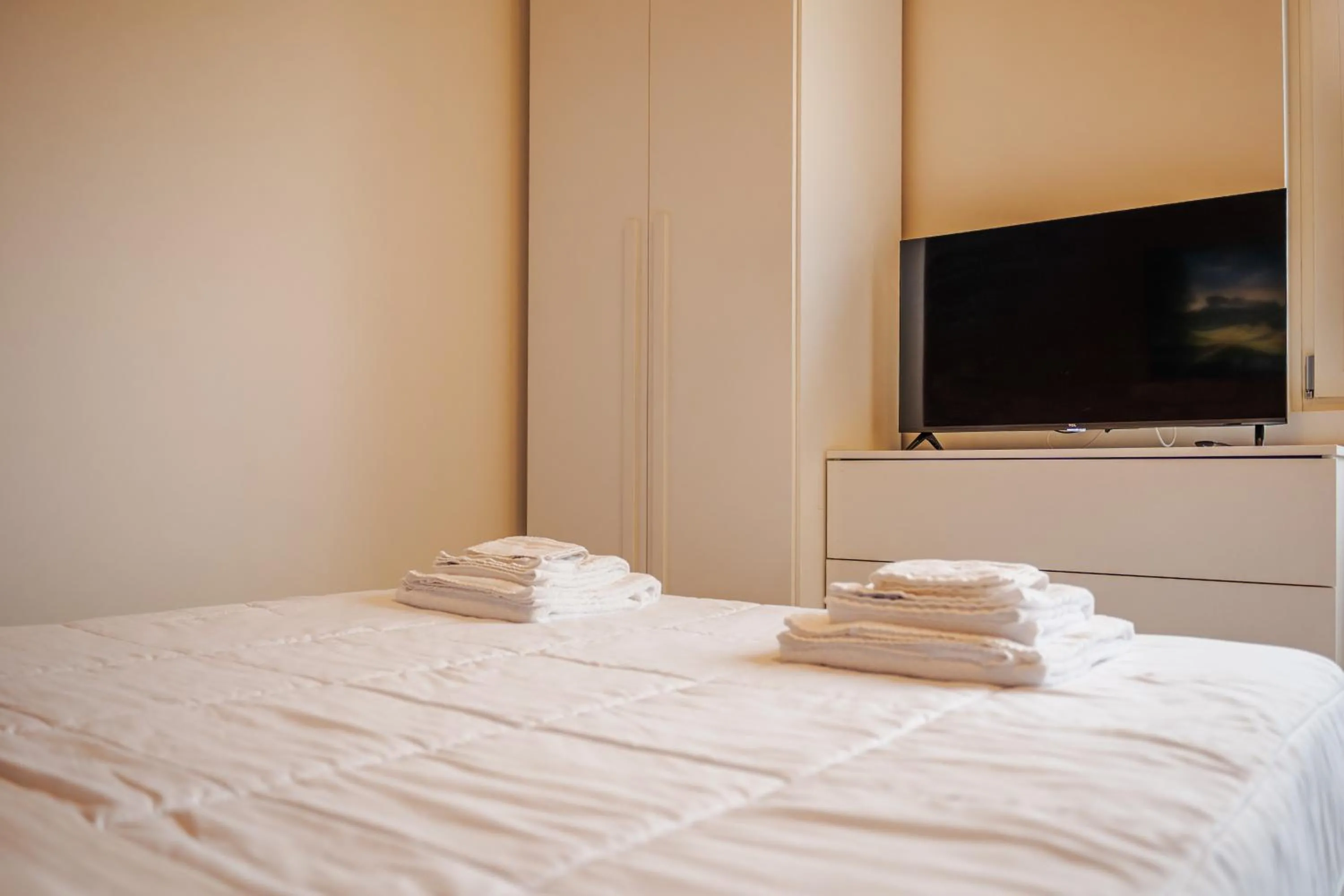 Tosa Apartment - Free WiFi, Air Conditioning & Private Parking