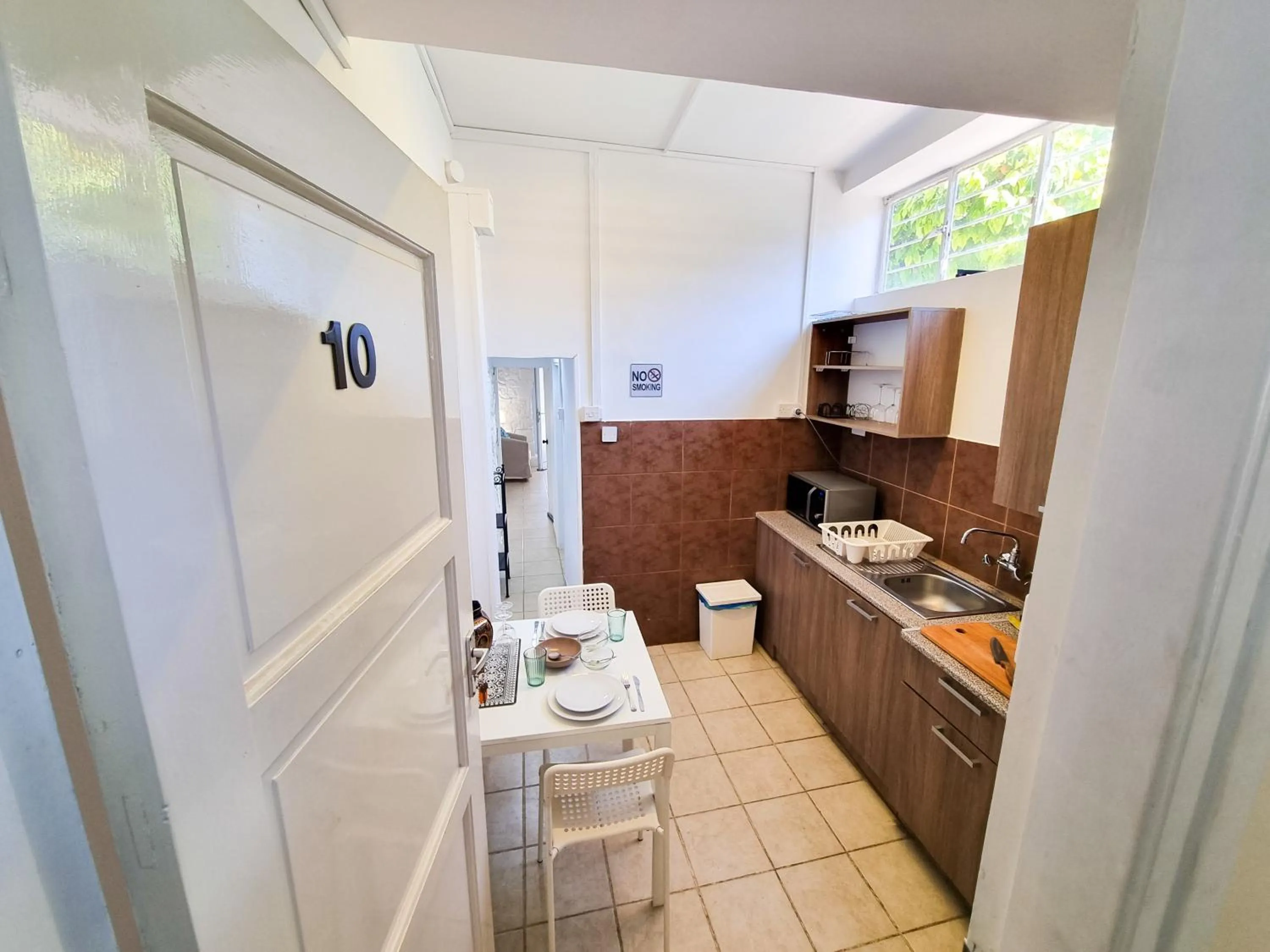 Kitchen or kitchenette in Aladdin's Hostel