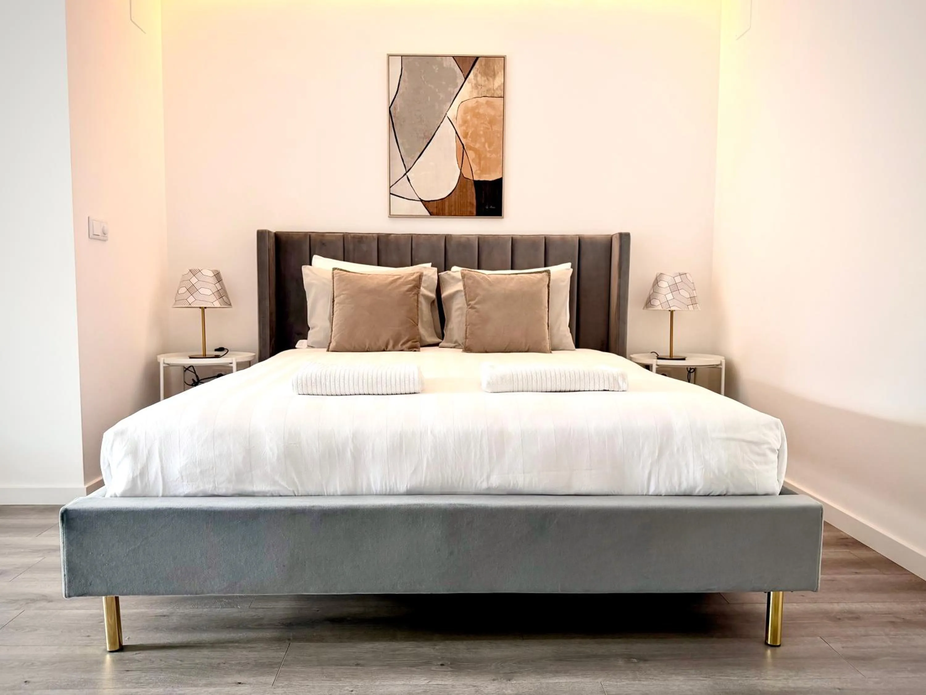 Bed in Vila Pombal Tomar Apartments - Pool & City Views