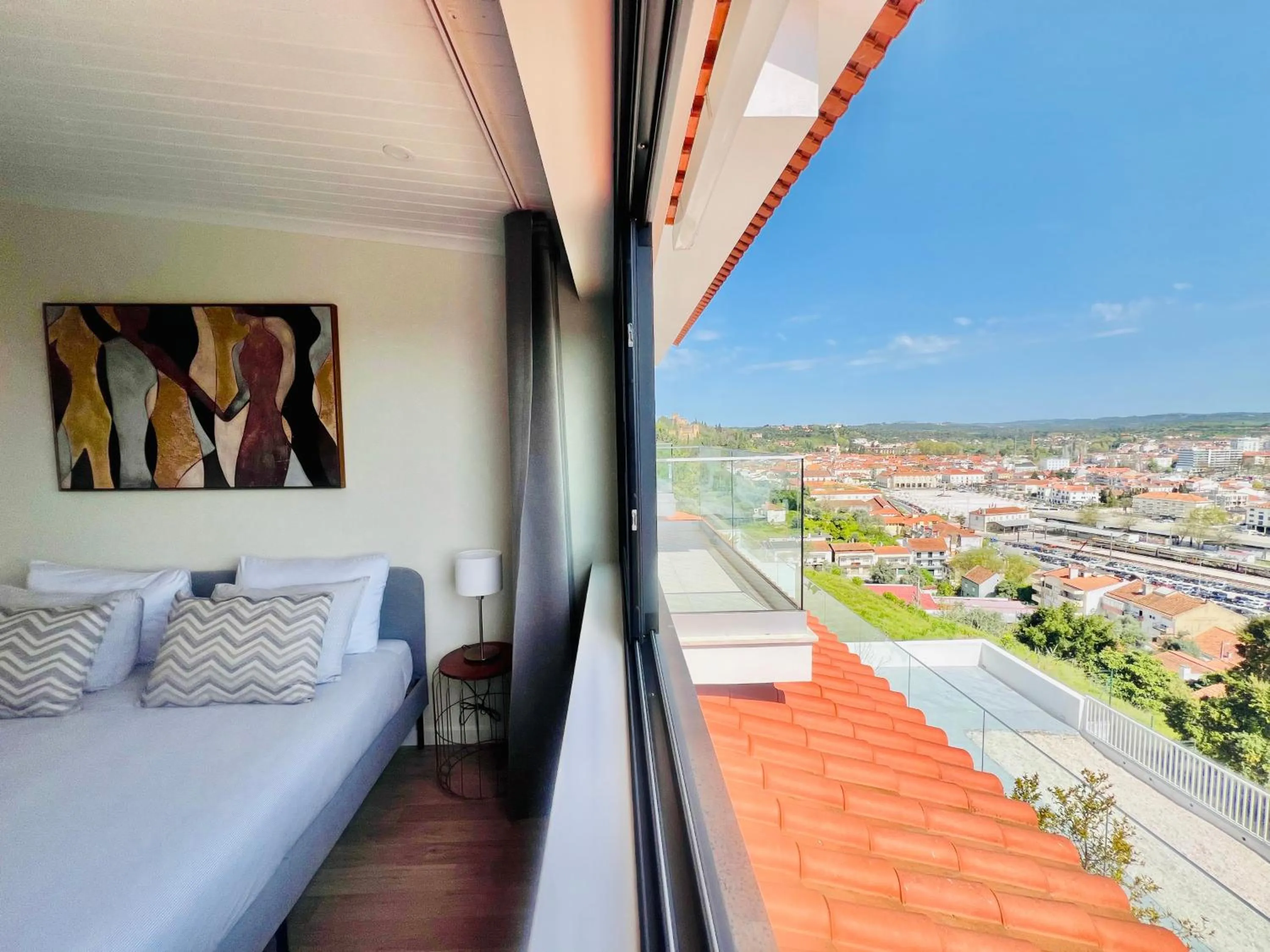 Bed in Vila Pombal Tomar Apartments - Pool & City Views