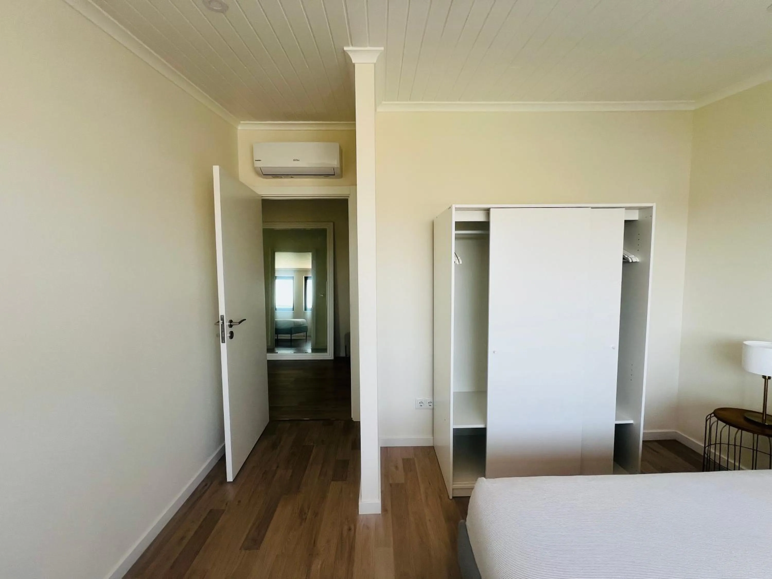 Bed in Vila Pombal Tomar Apartments - Pool & City Views