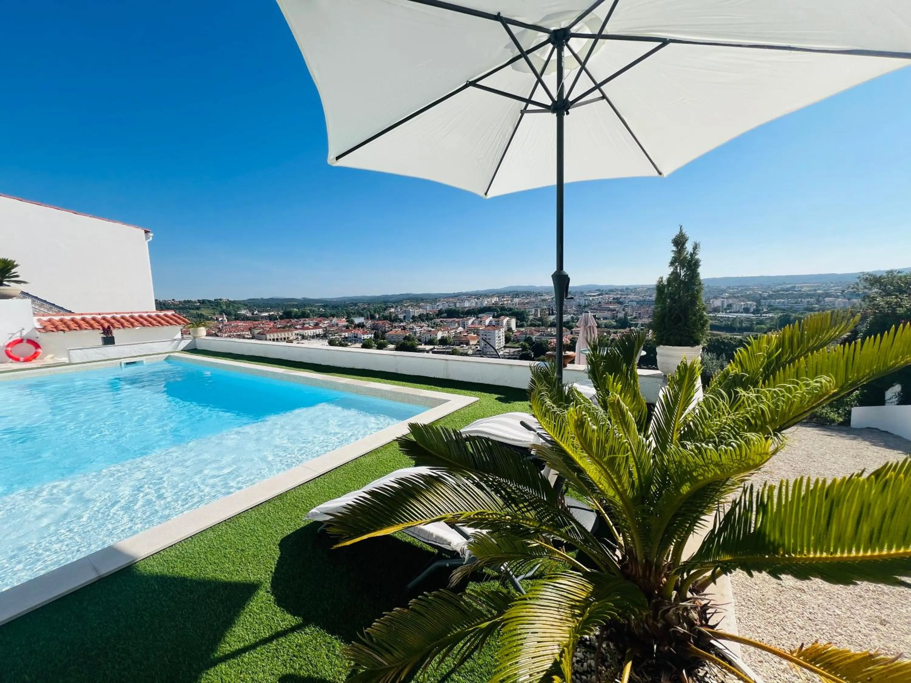 Vila Pombal Tomar Apartments - Pool & City Views