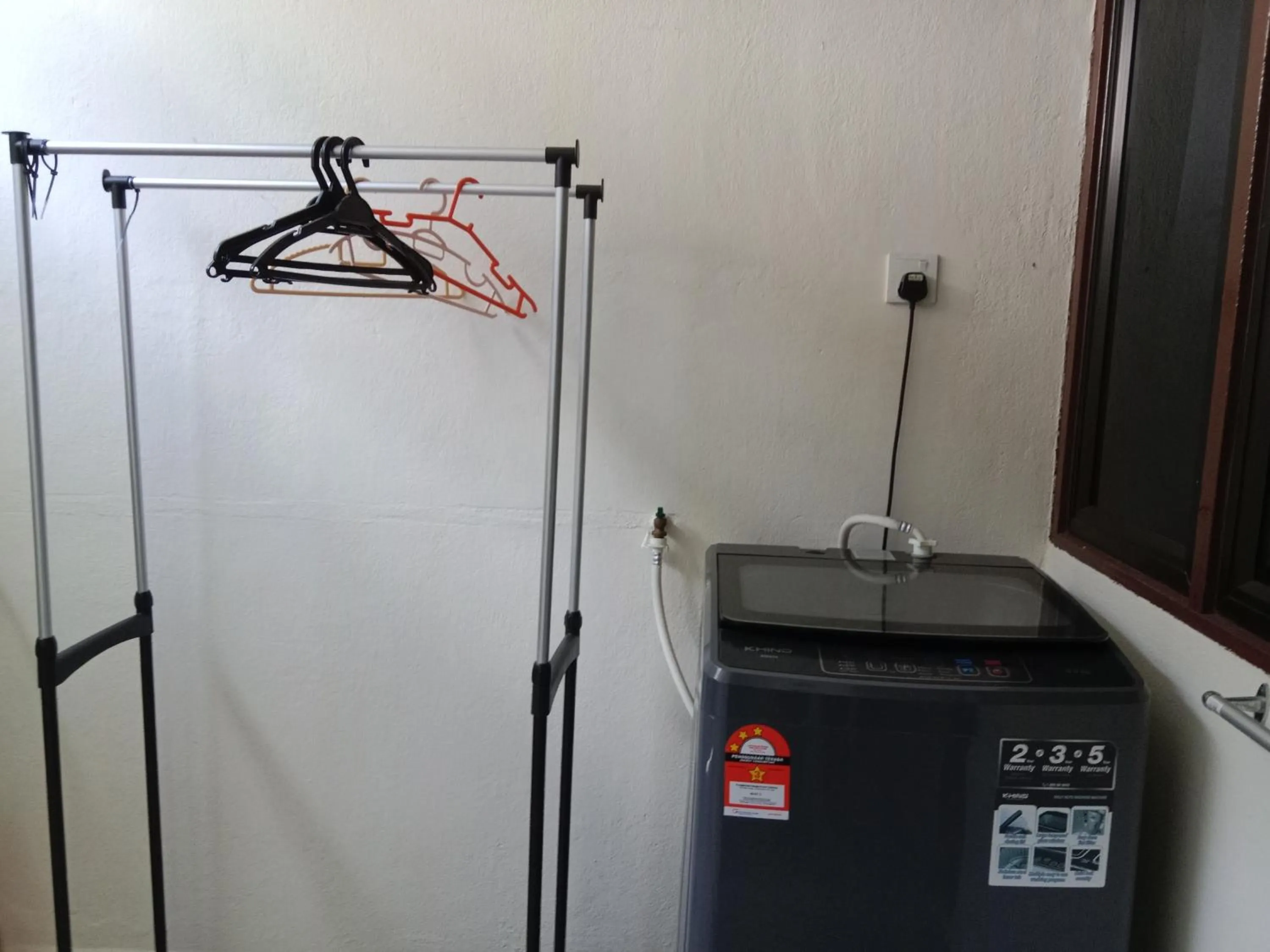 wardrobe in CLP perai homestay near Sri Muniswarar Temple 2