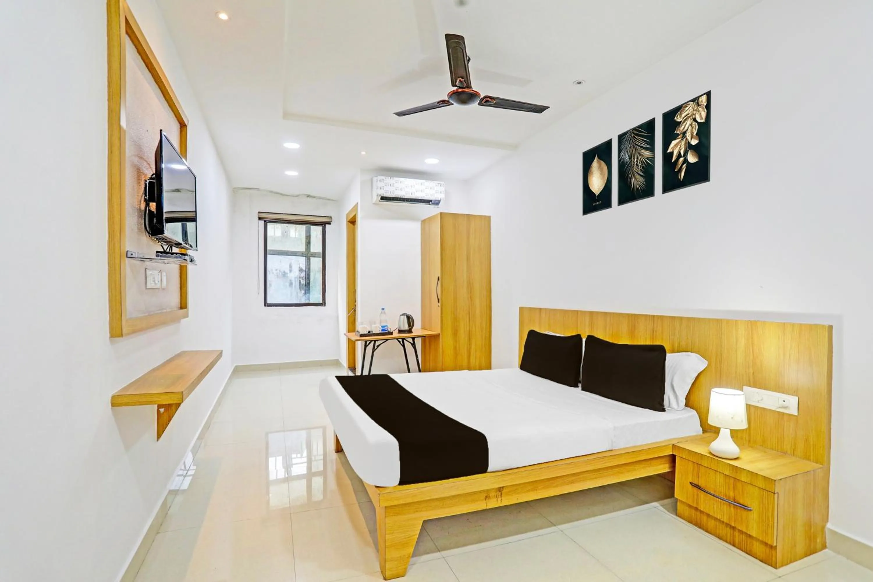 Bedroom, Bed in Super Hotel O Raipur