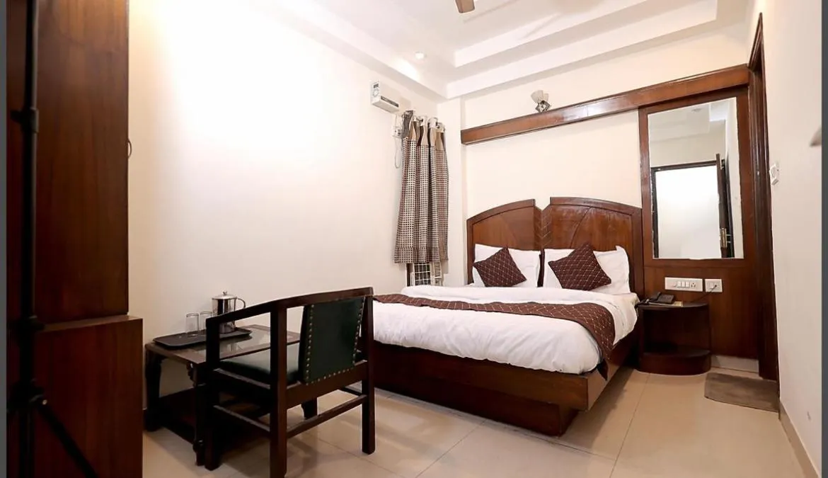 Photo of the whole room in Hotel Gaylord International - New Delhi