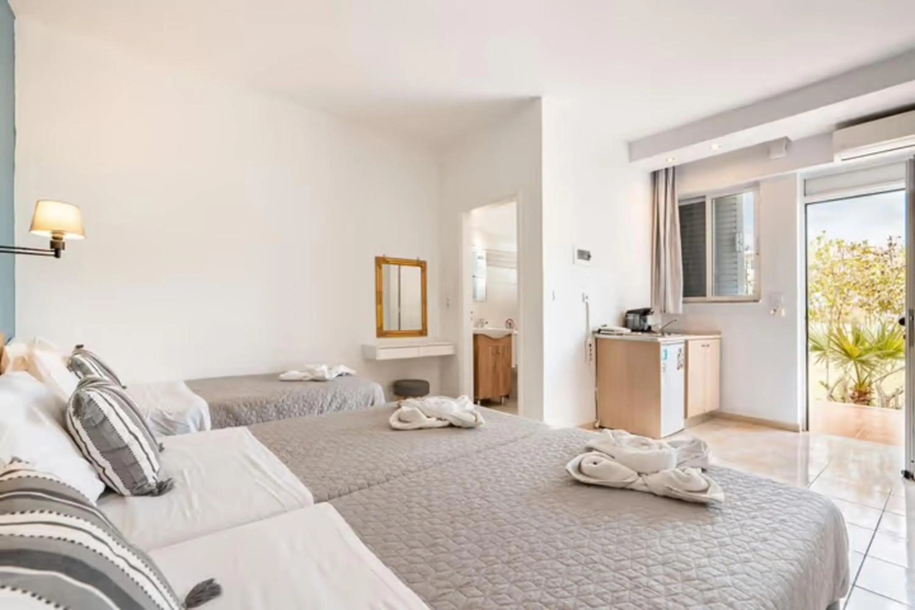 Photo of the whole room, Bed in Eva's Rooms