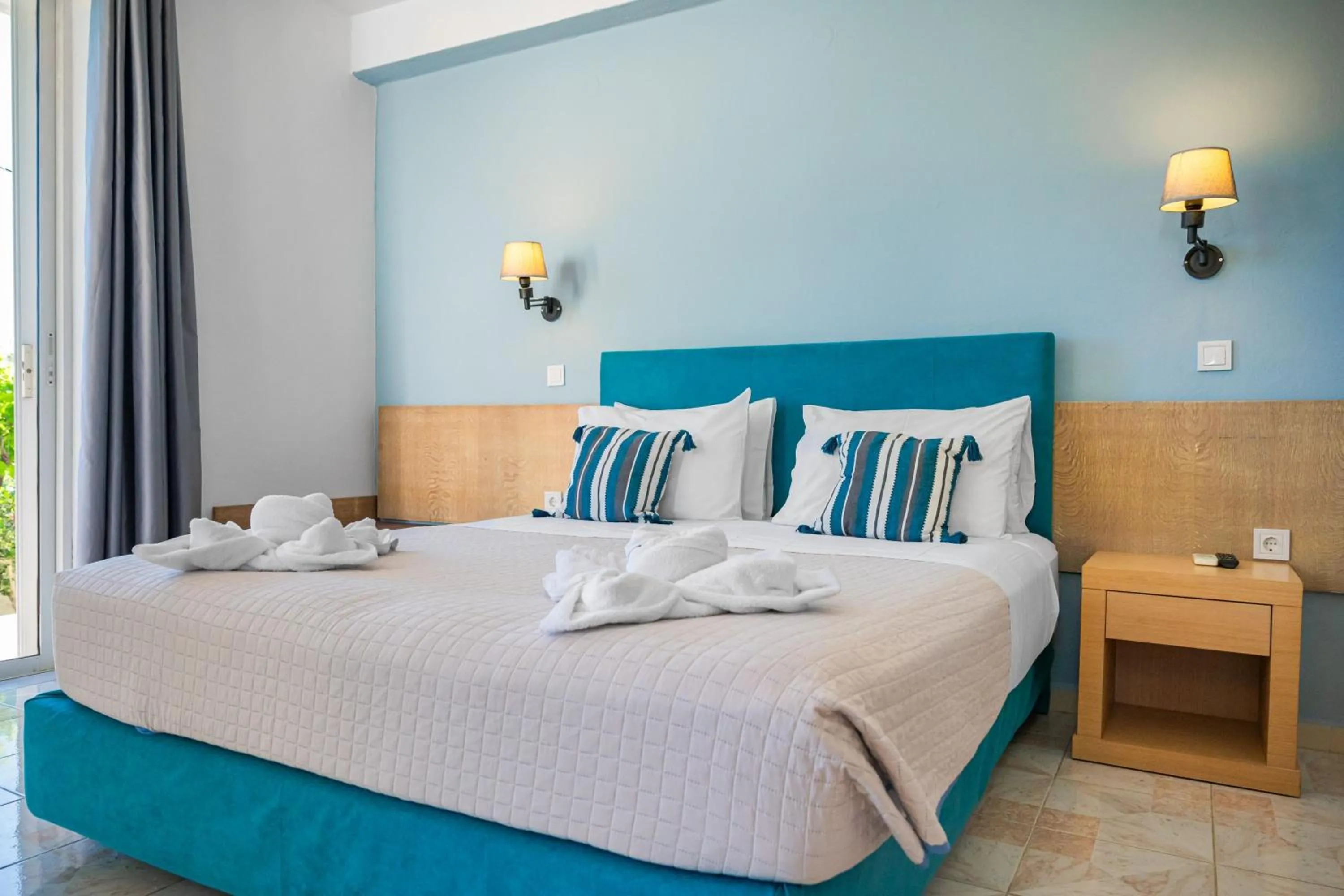 Photo of the whole room, Bed in Eva's Rooms