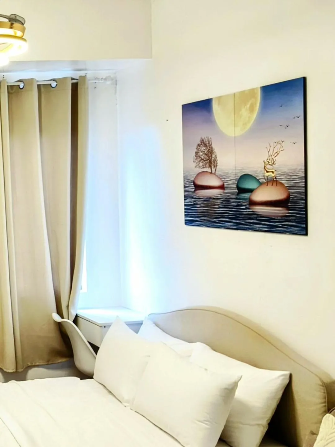 Bed in Acellyne's Suites at Green 2 Residences with Netflix!