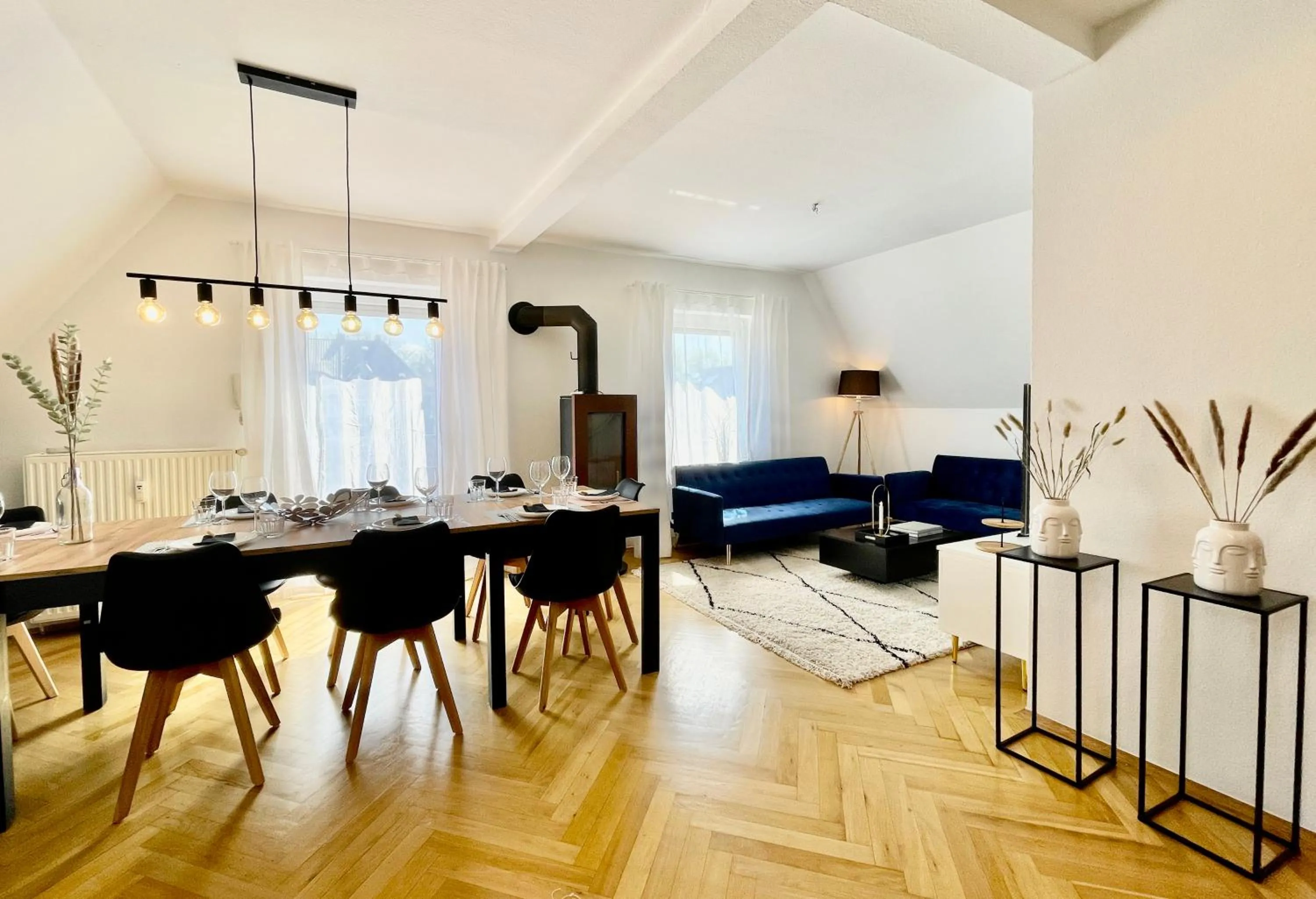 Living room in Design Maisonette I Kamin I 10 Personen I Netflix