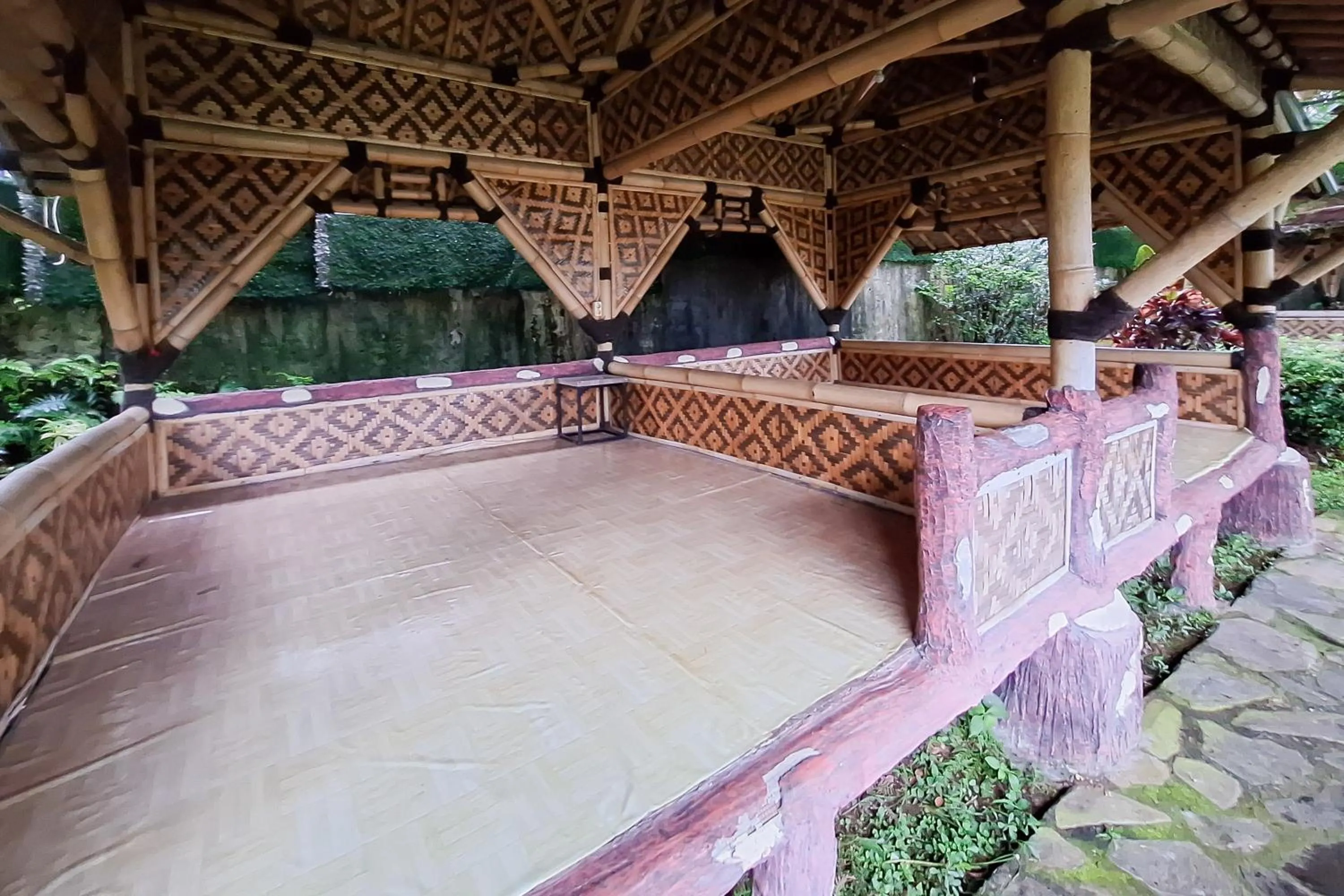 Property building in RedDoorz at Kampung Istal Bogor