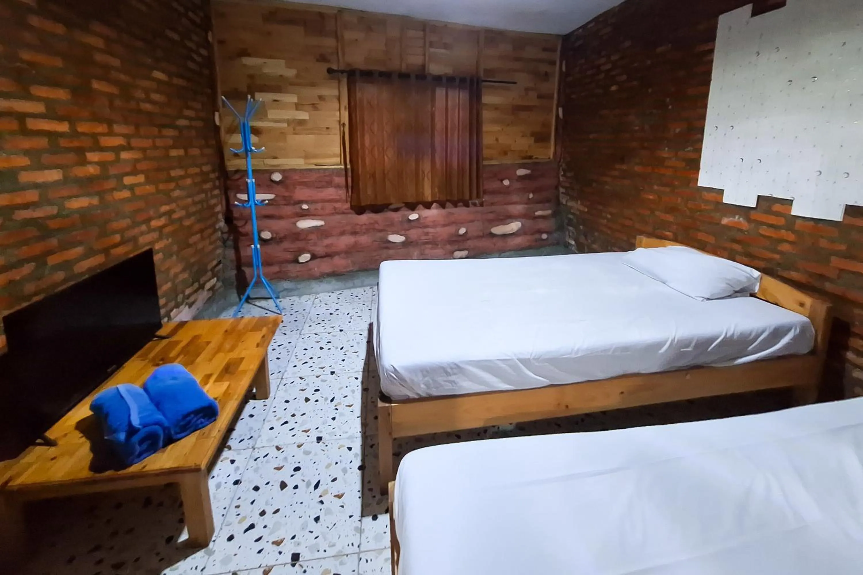 Bedroom, Bed in RedDoorz at Kampung Istal Bogor