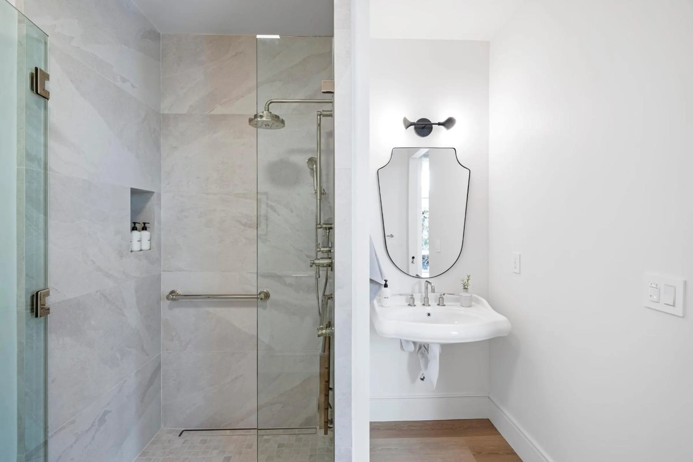 Shower in Casa Jardin - Boutique Suites in Downtown Santa Barbara
