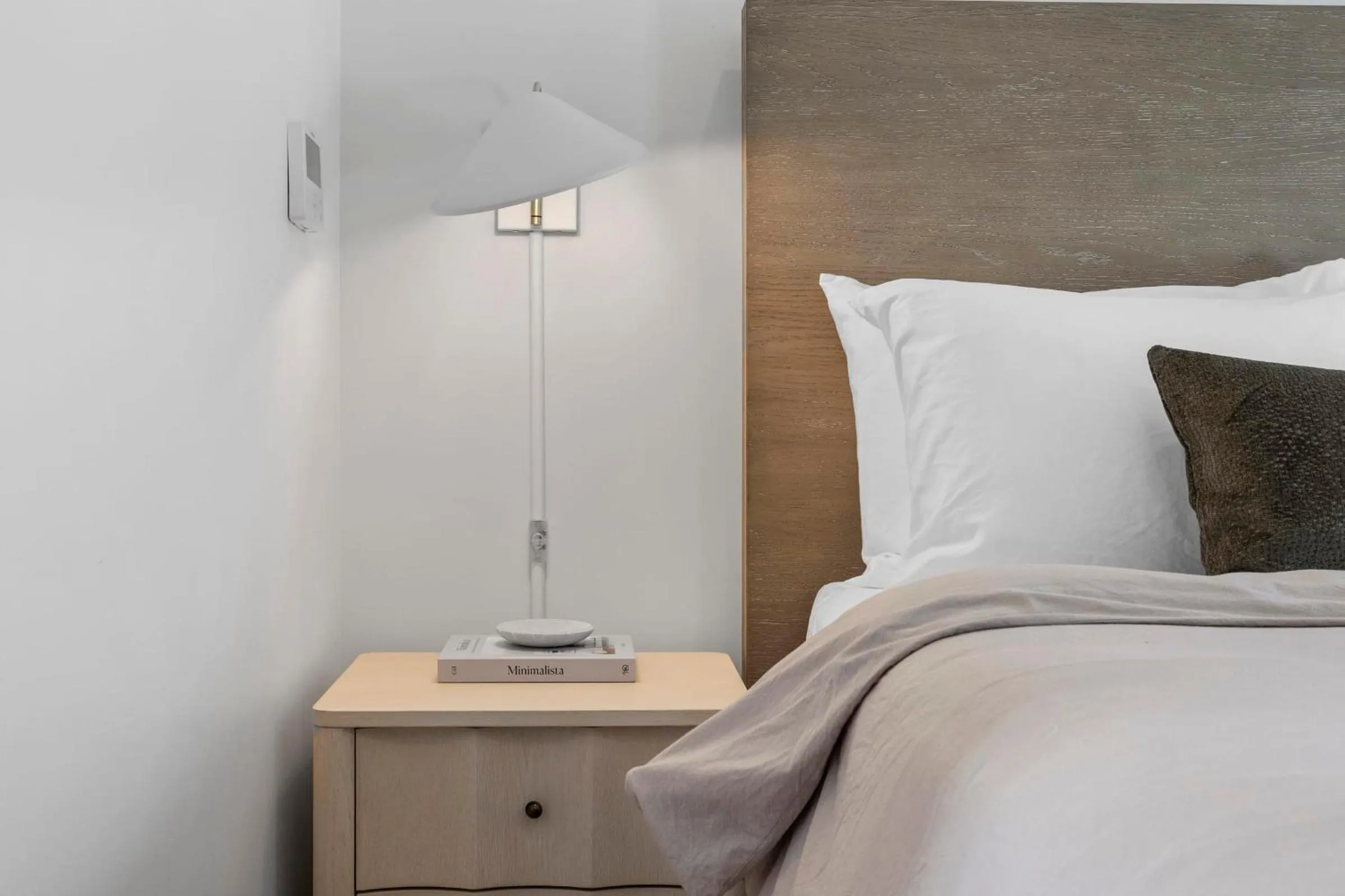 Bed in Casa Jardin - Boutique Suites in Downtown Santa Barbara