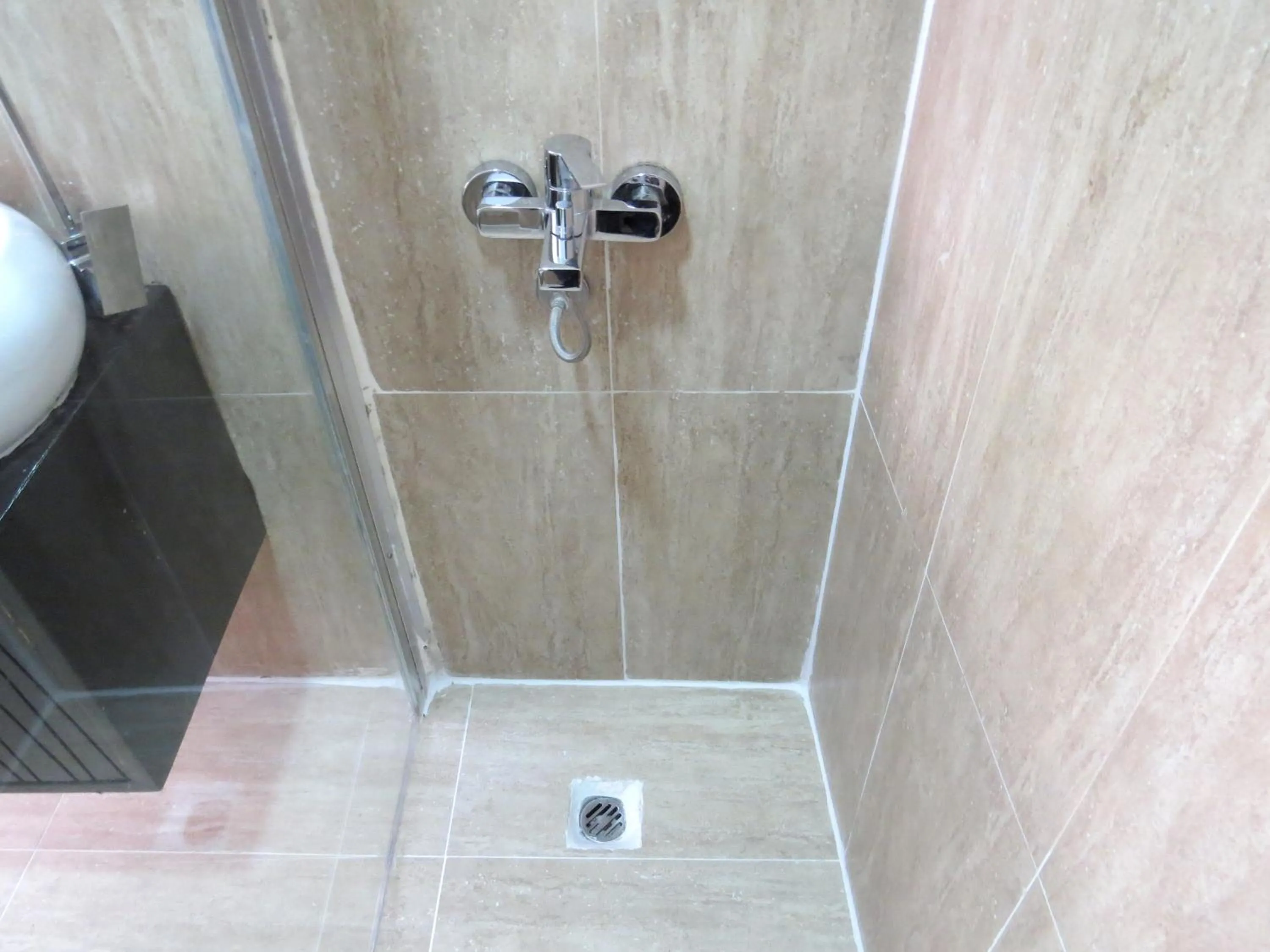 Shower in Istanberry - Luna Apartments