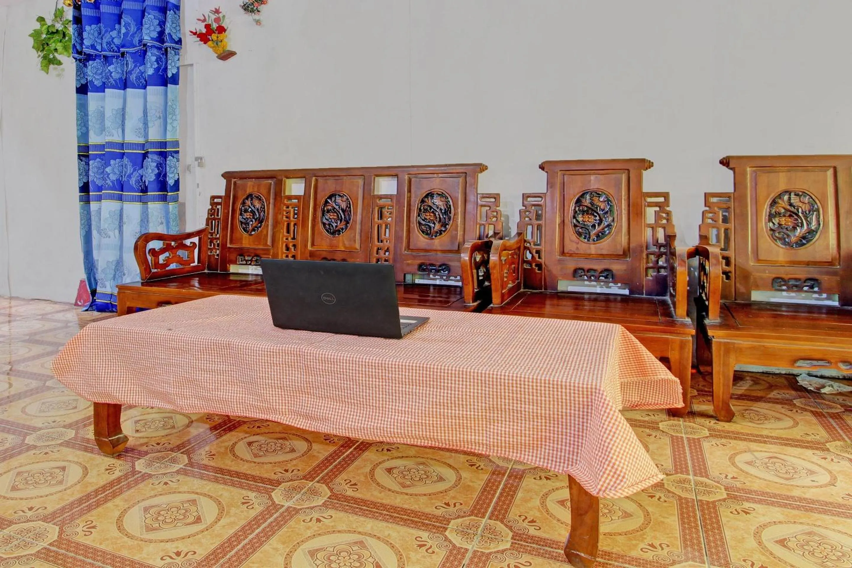 Lobby or reception in Hotel O Guest House Pak Darso