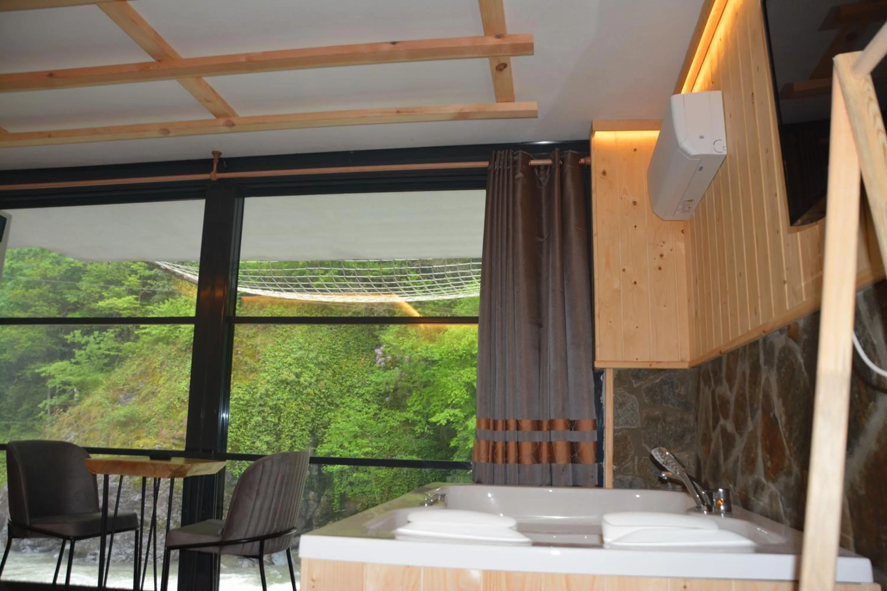 DOĞAL SUİT BUNGALOV