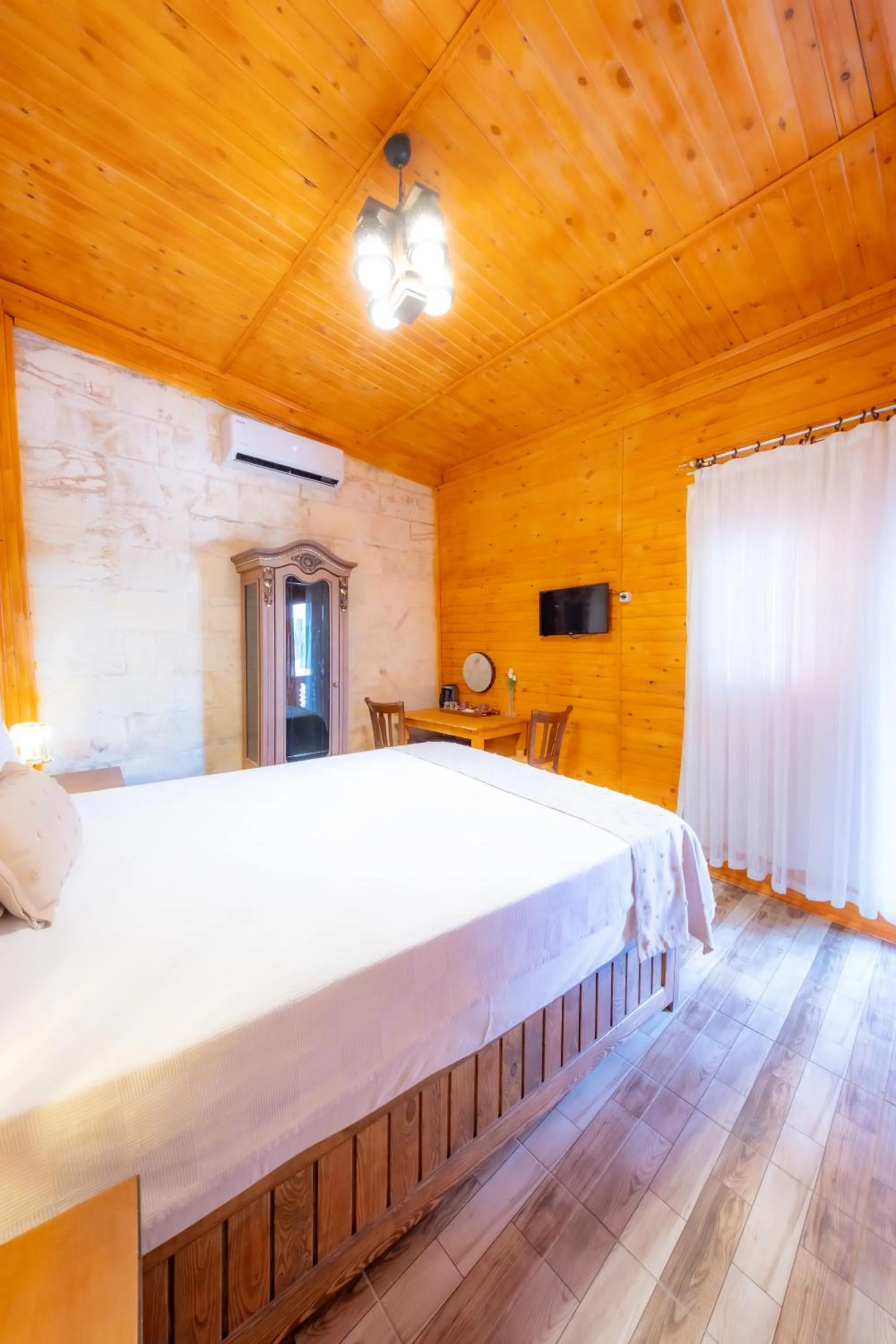 Bedroom, Bed in KARAGÜL Hotel