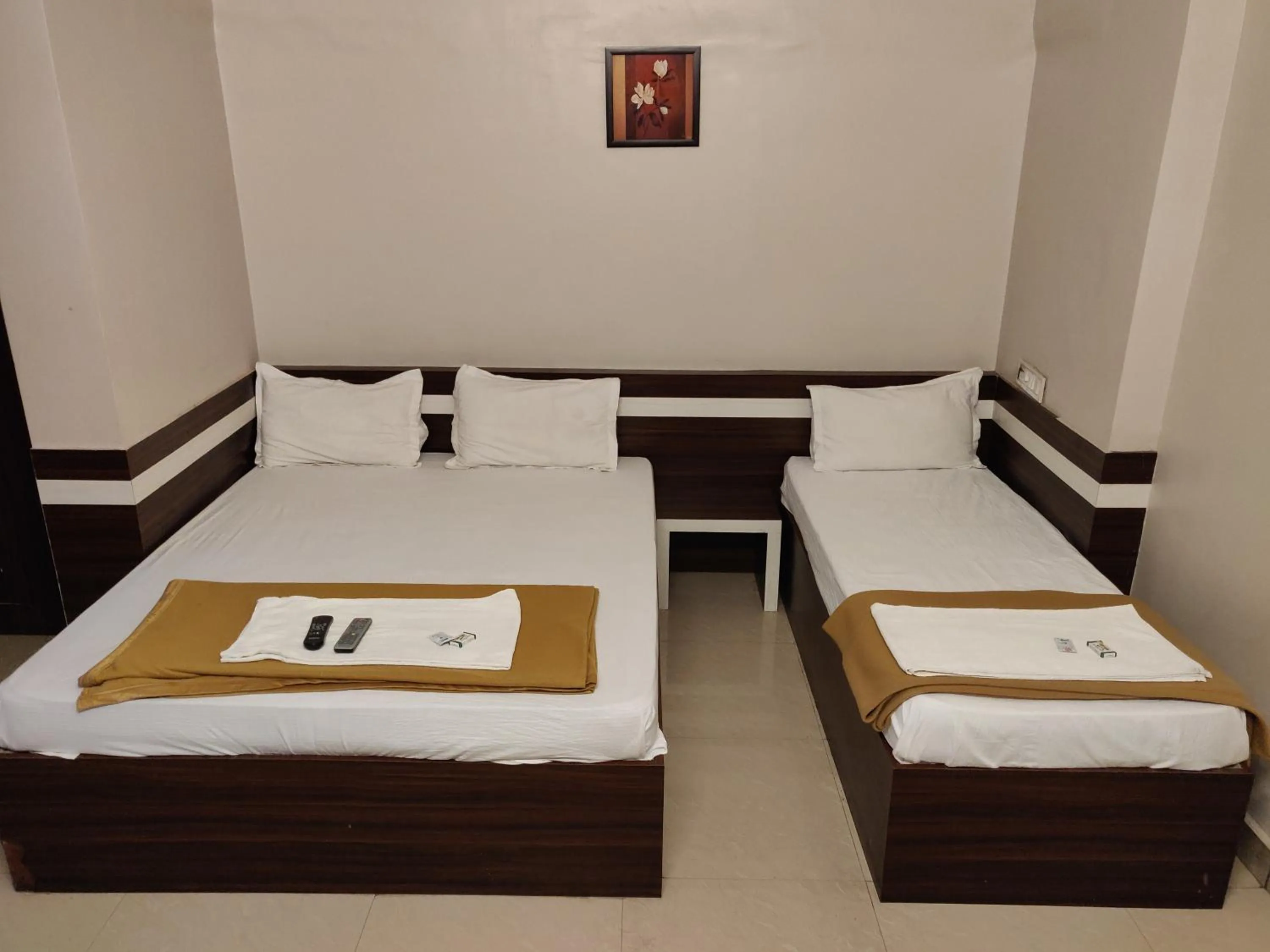 Bedroom, Bed in Parkwood Executive Rooms Inn