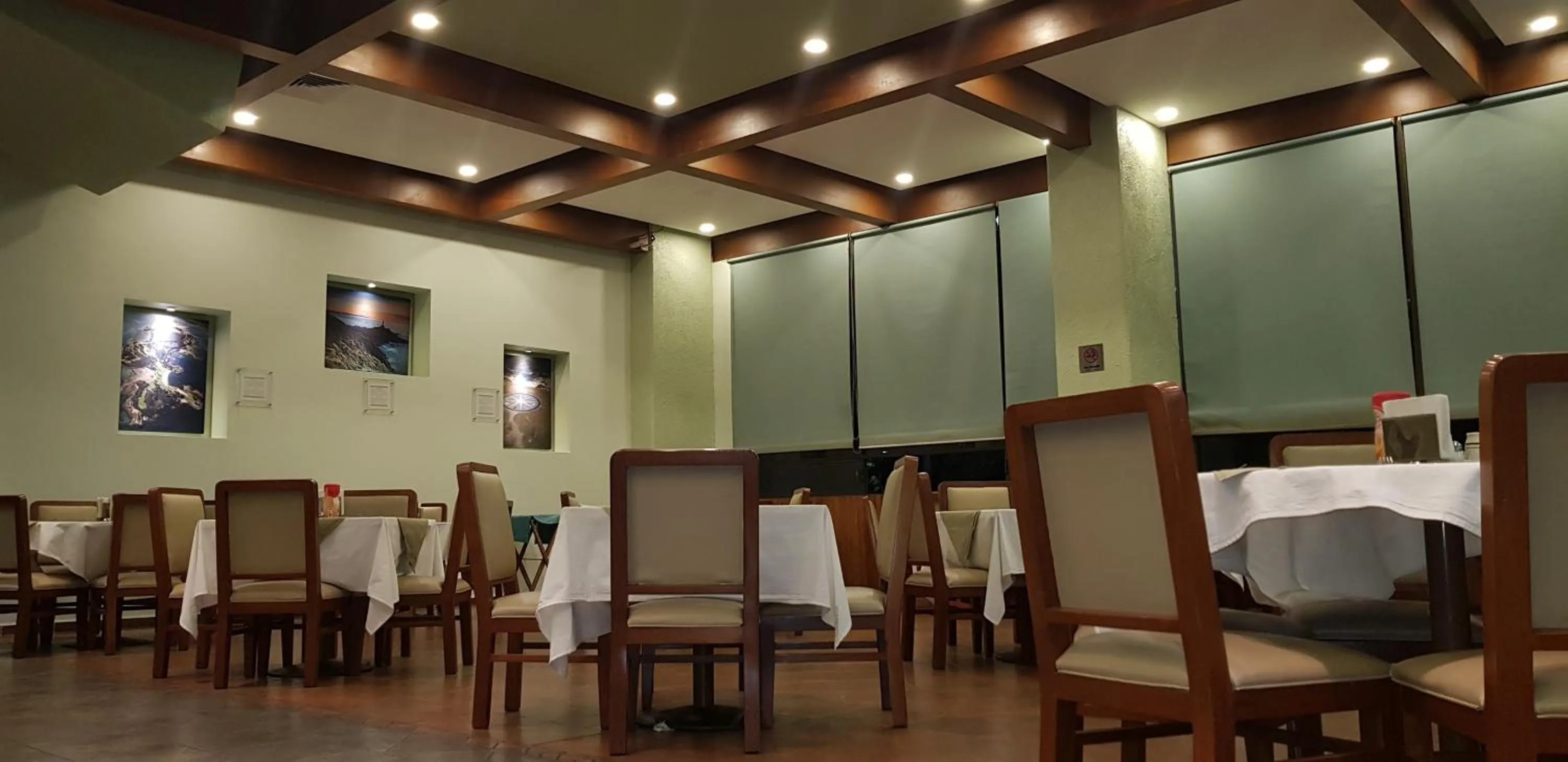 Restaurant/places to eat in Hotel Finisterre