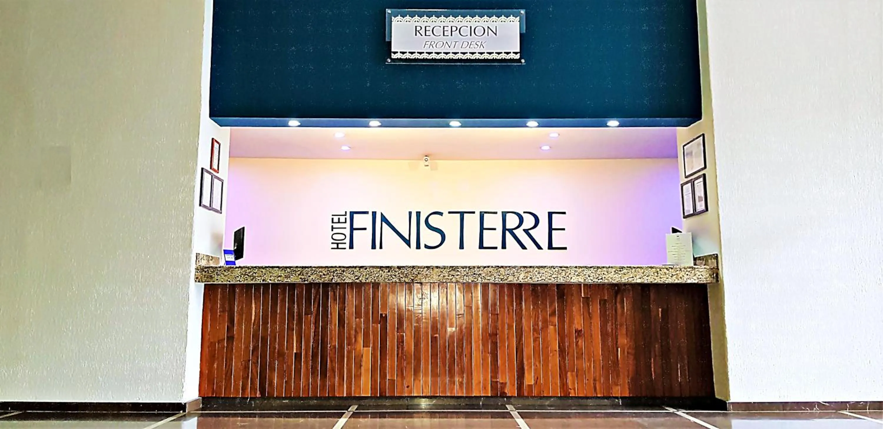 Lobby or reception in Hotel Finisterre