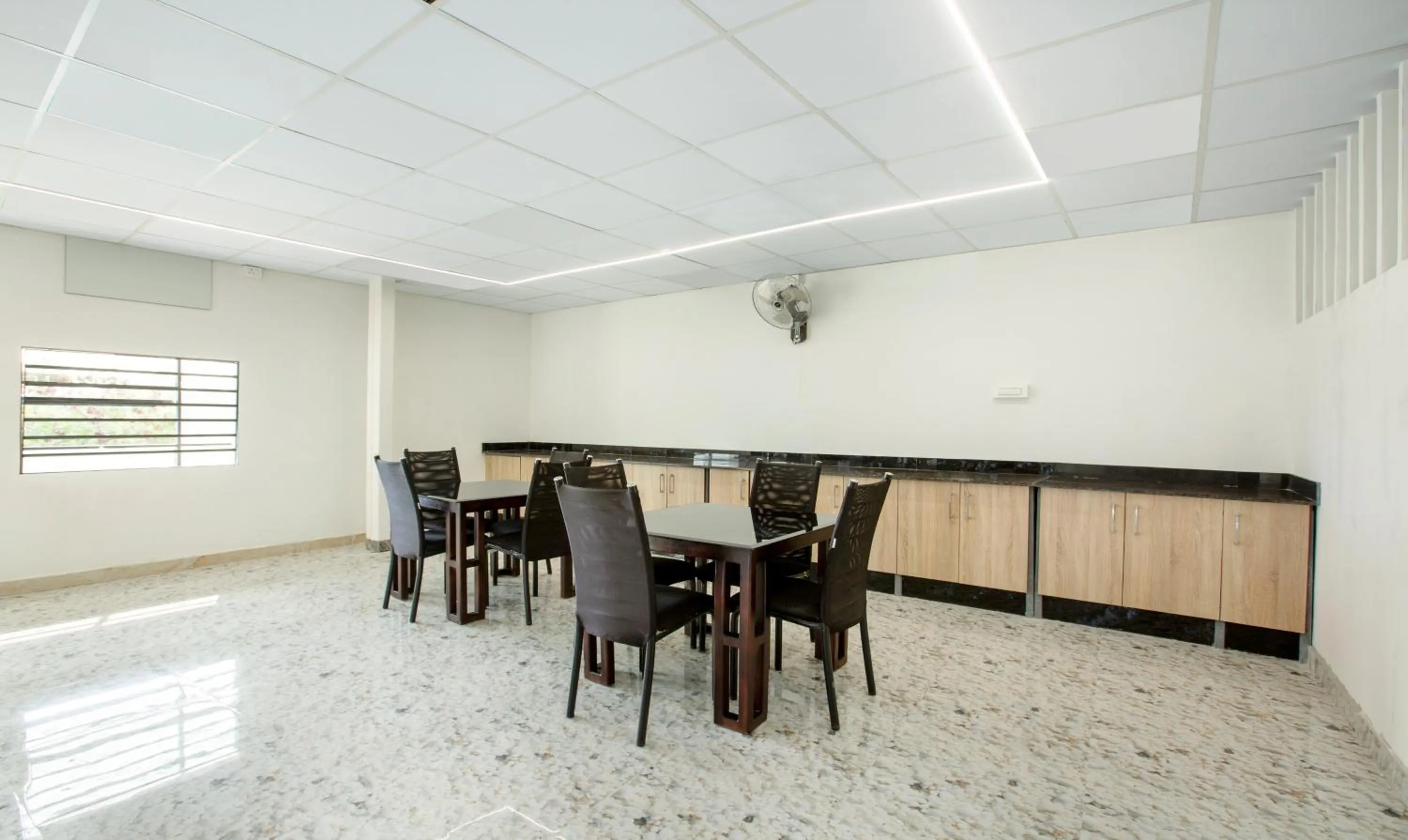 Dining area in Treebo Love Shore Residency, Near Lakeshore Hospital
