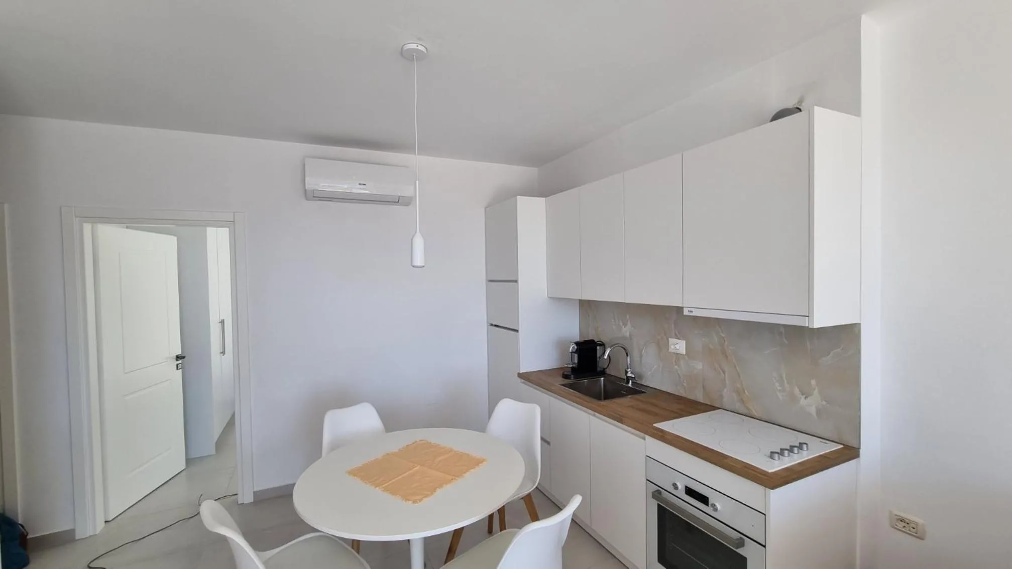 Toni Apartment