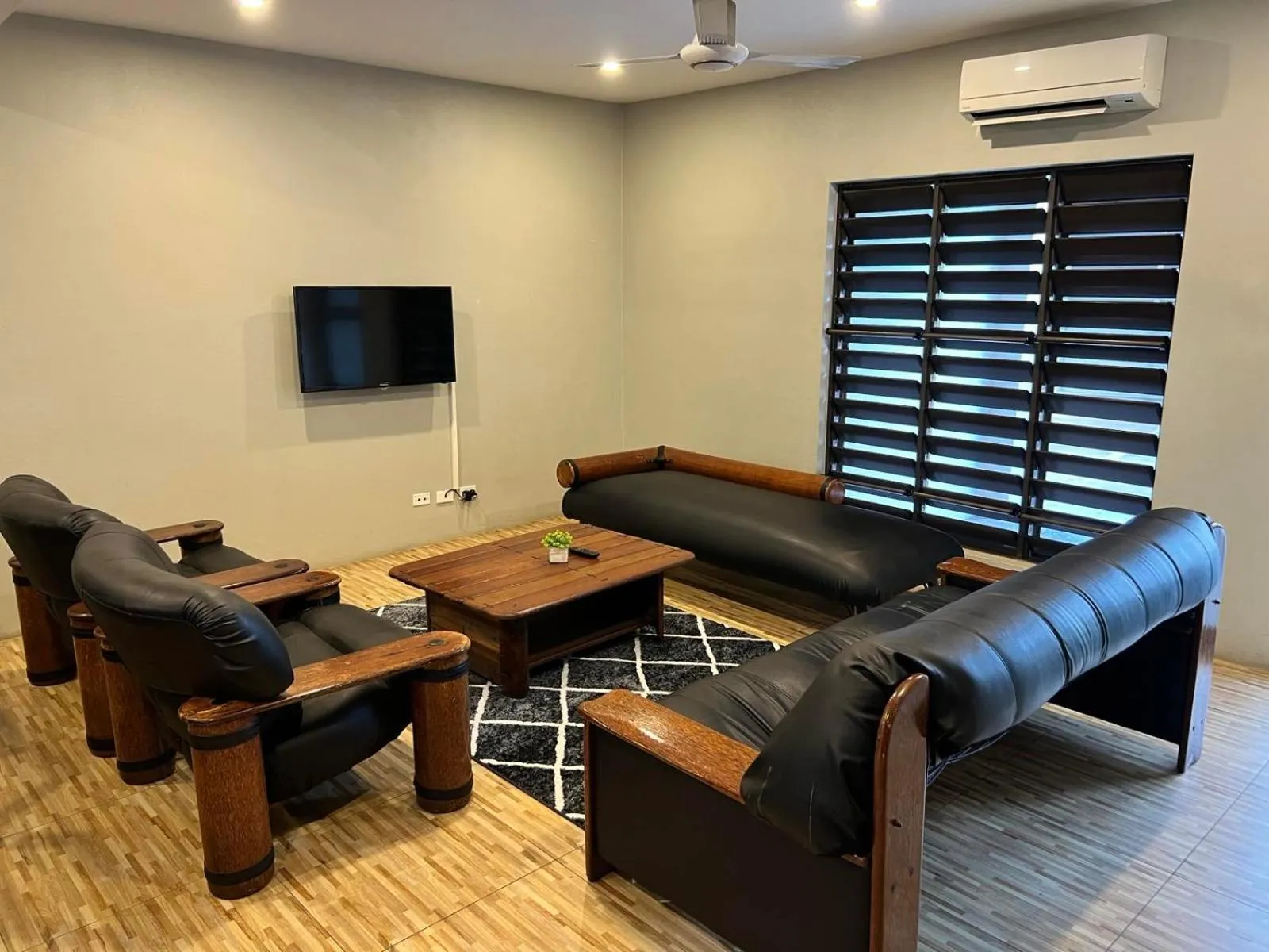Communal lounge/ TV room in Garden Apartments