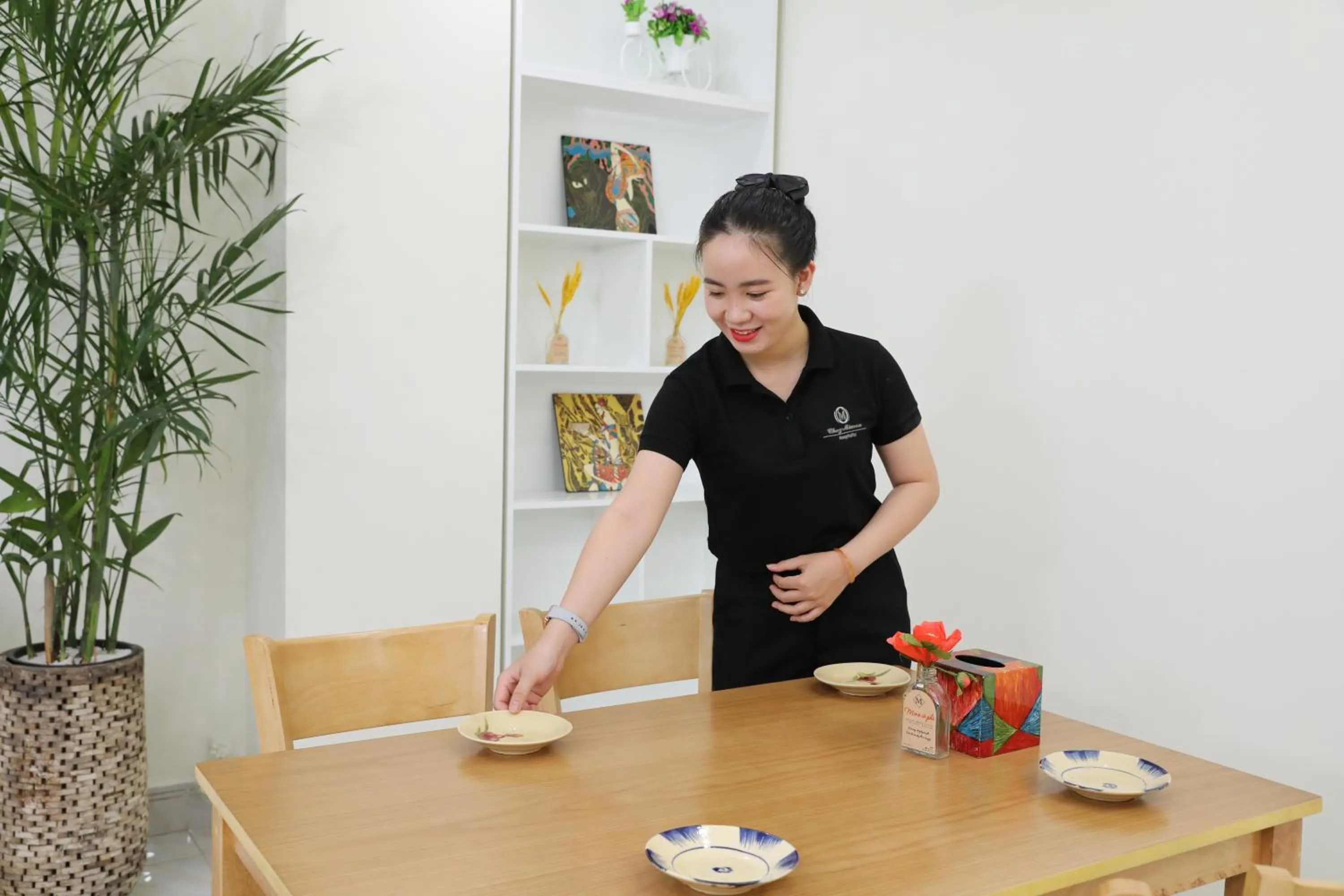 Dining area in Thành Vinh Hotel & Apartment