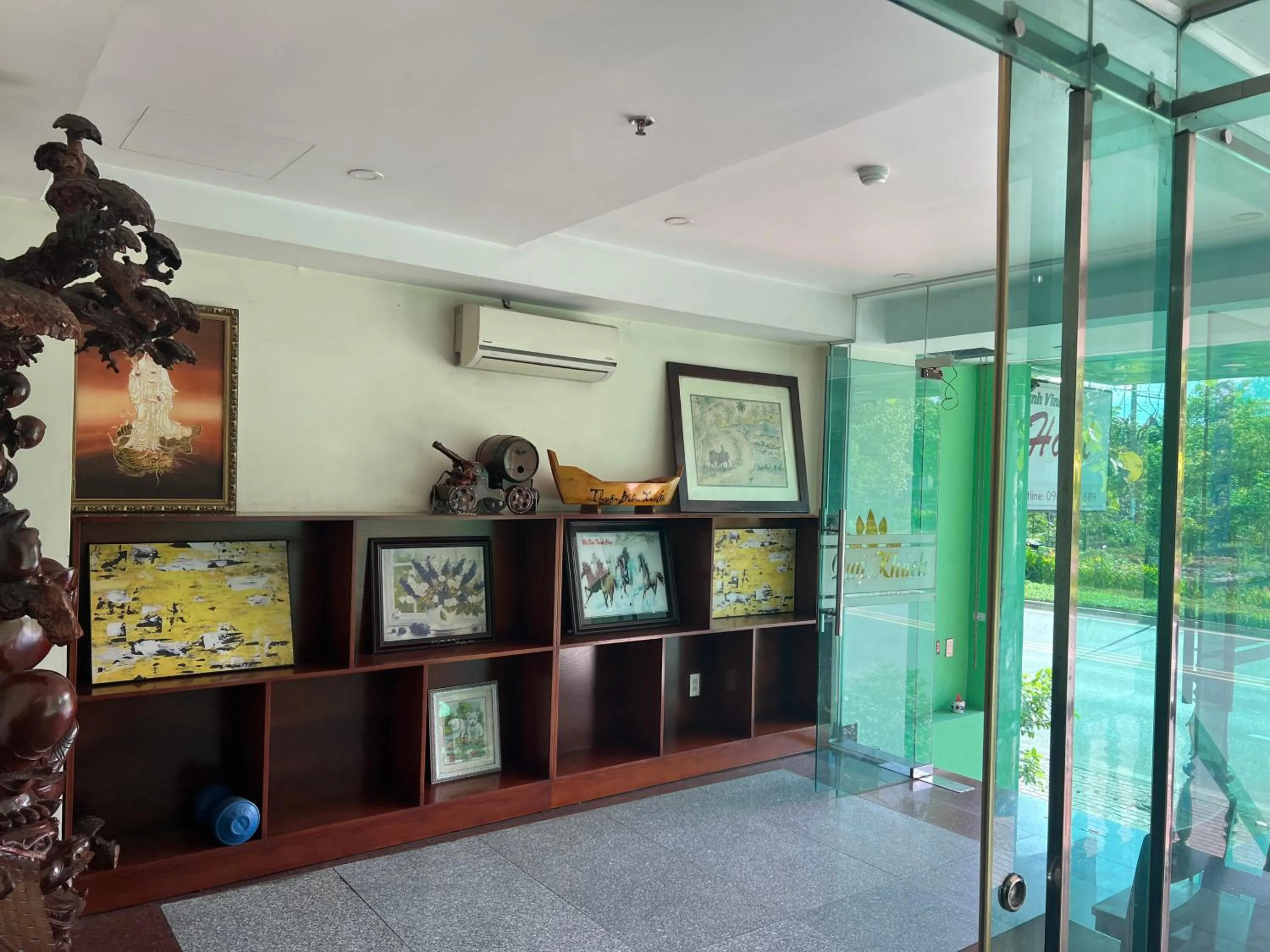 Lobby or reception in Thành Vinh Hotel & Apartment