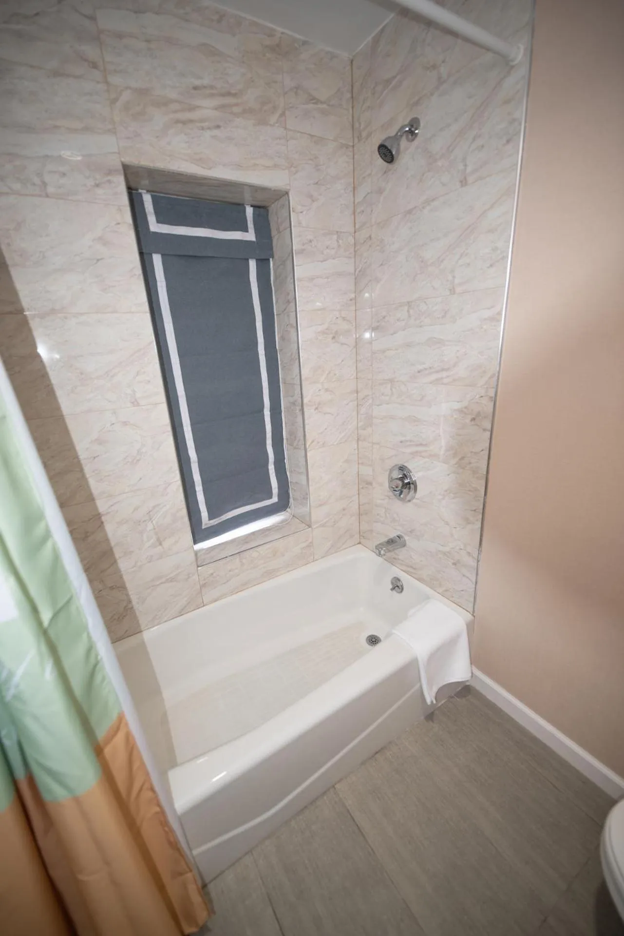 Bathroom in Flushing Garden Hotel