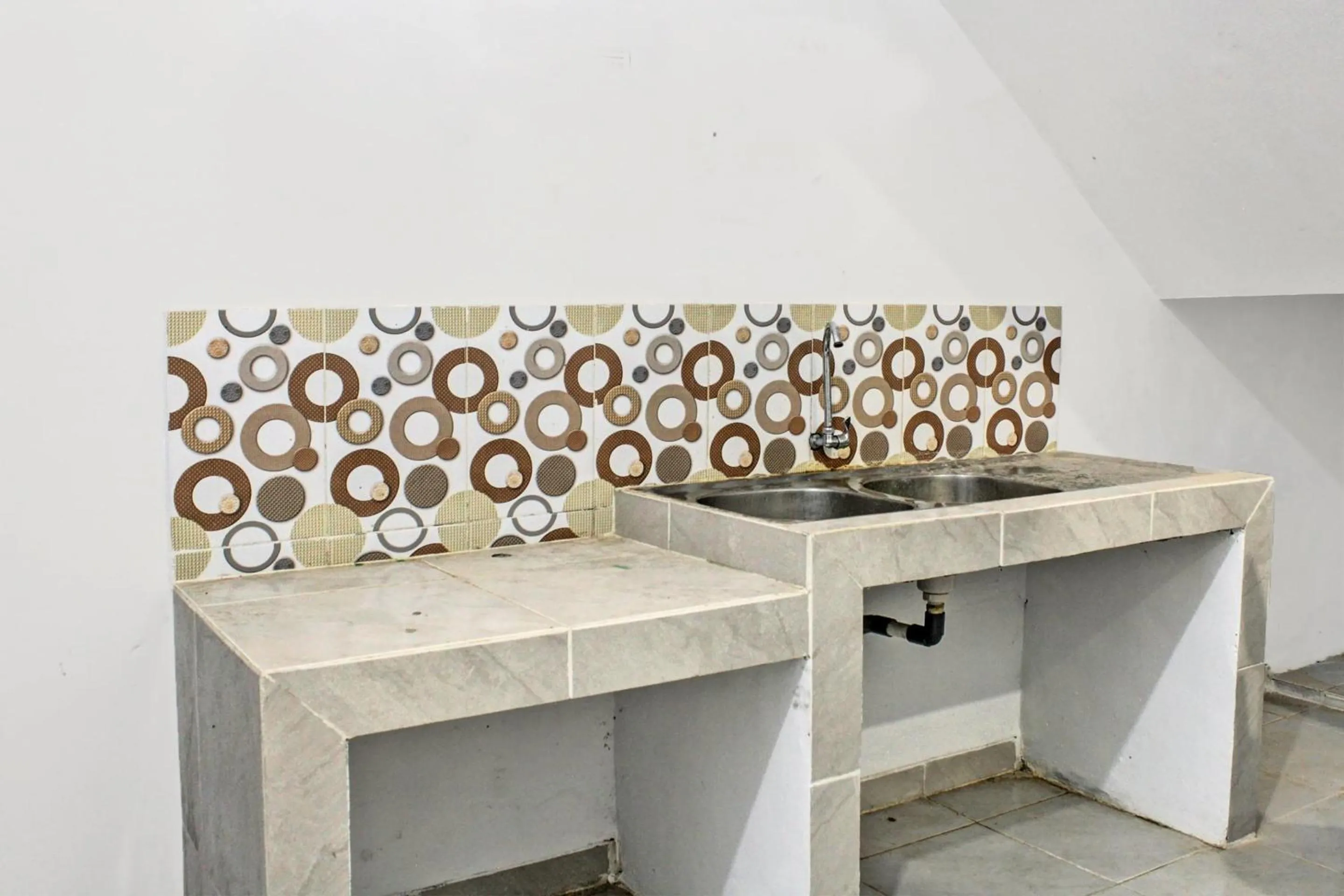 Bathroom in OYO Life 92509 Maulana Guest House Simpur