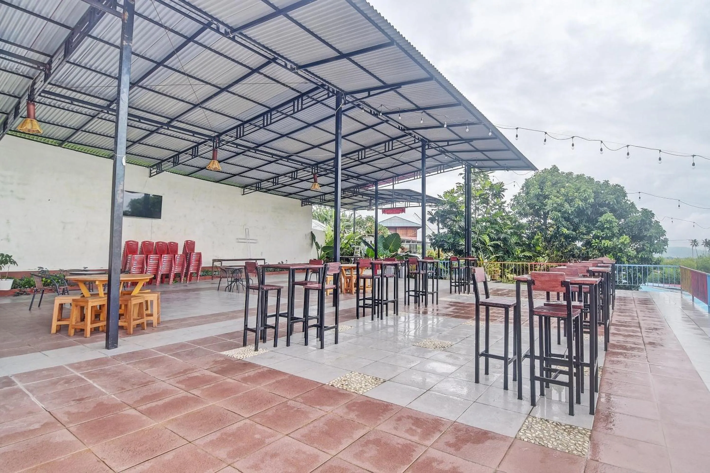 Lobby or reception in Hotel O Wawi Kadio Homestay