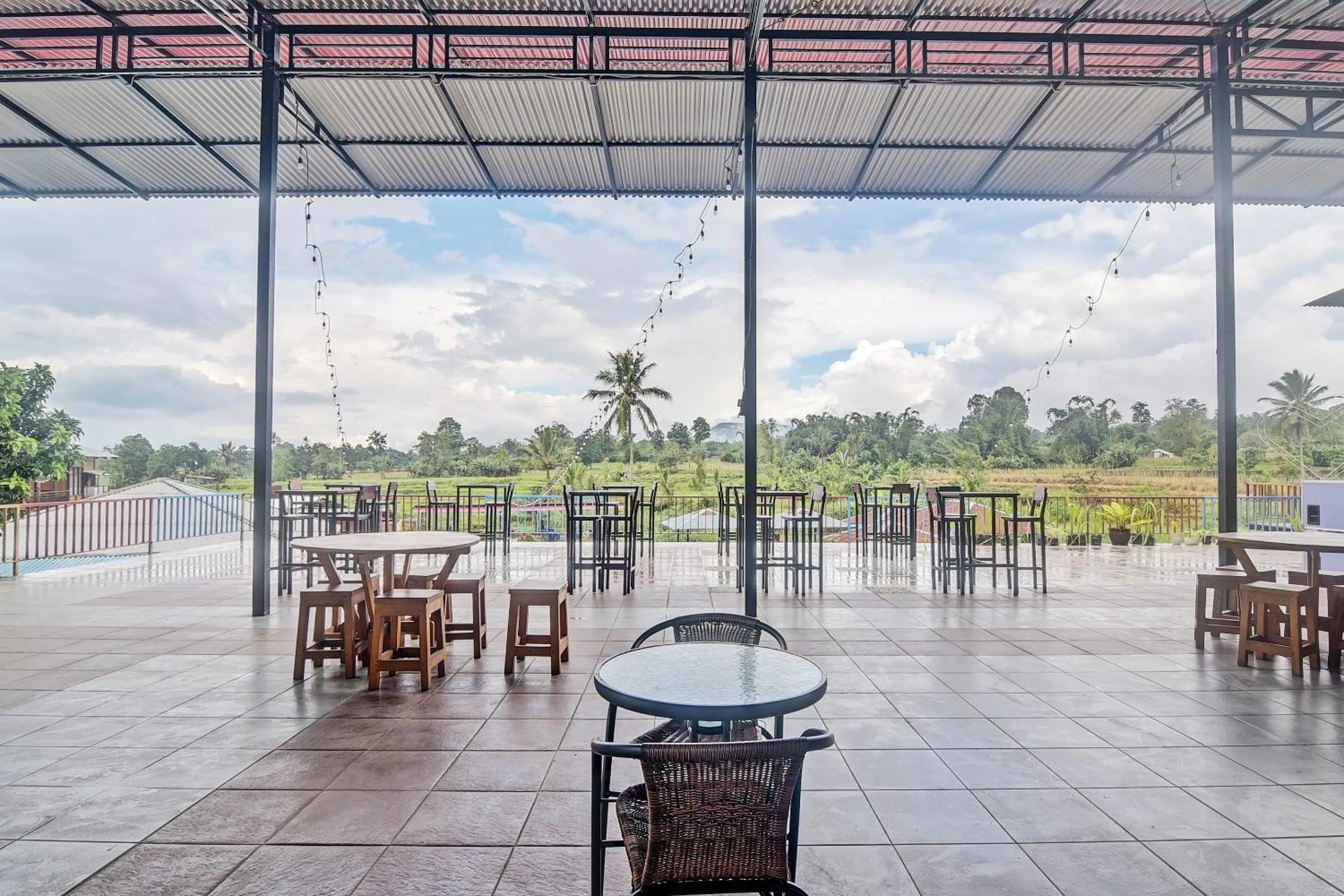 Lobby or reception in Hotel O Wawi Kadio Homestay