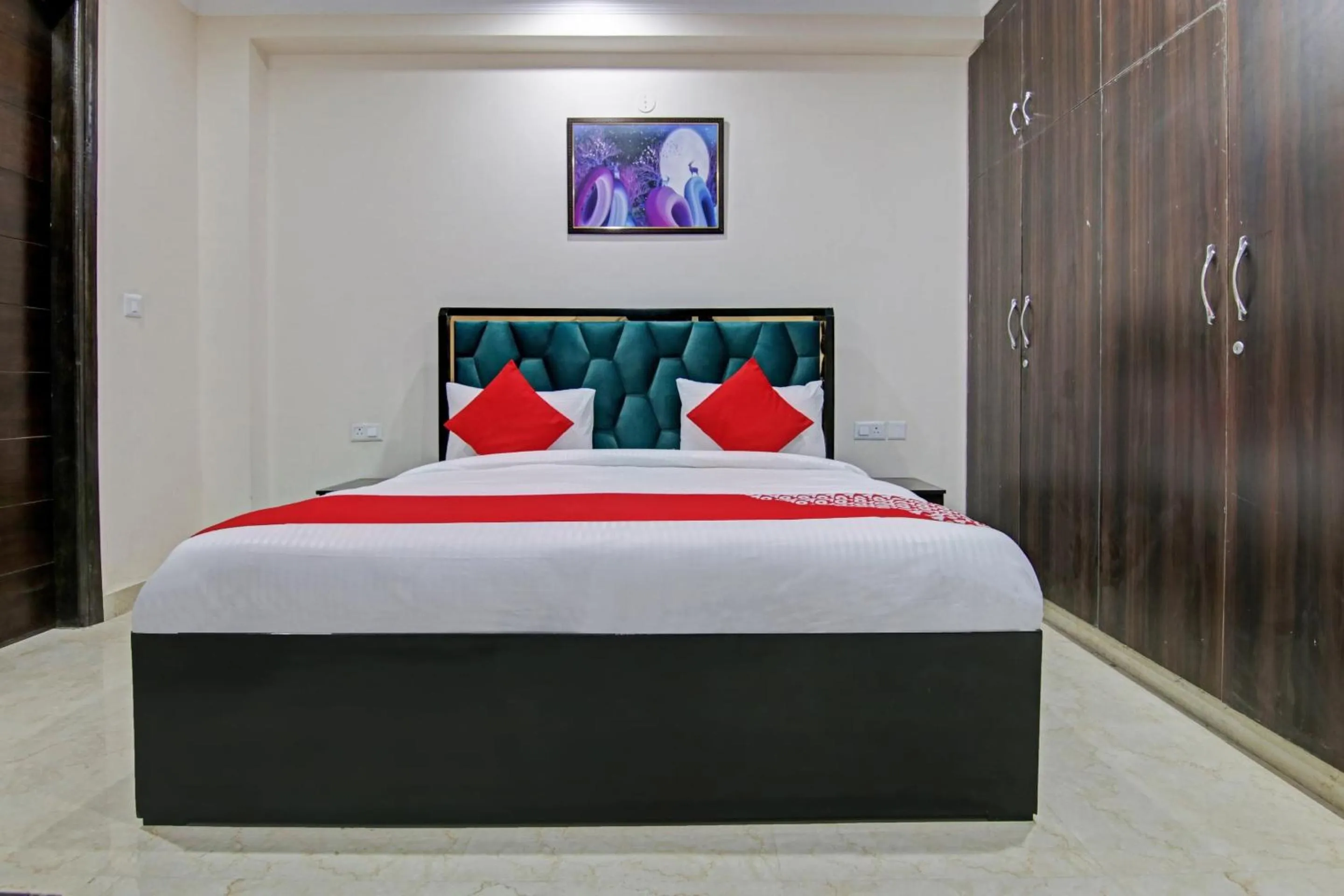 Bedroom, Bed in Hotel O Pristine