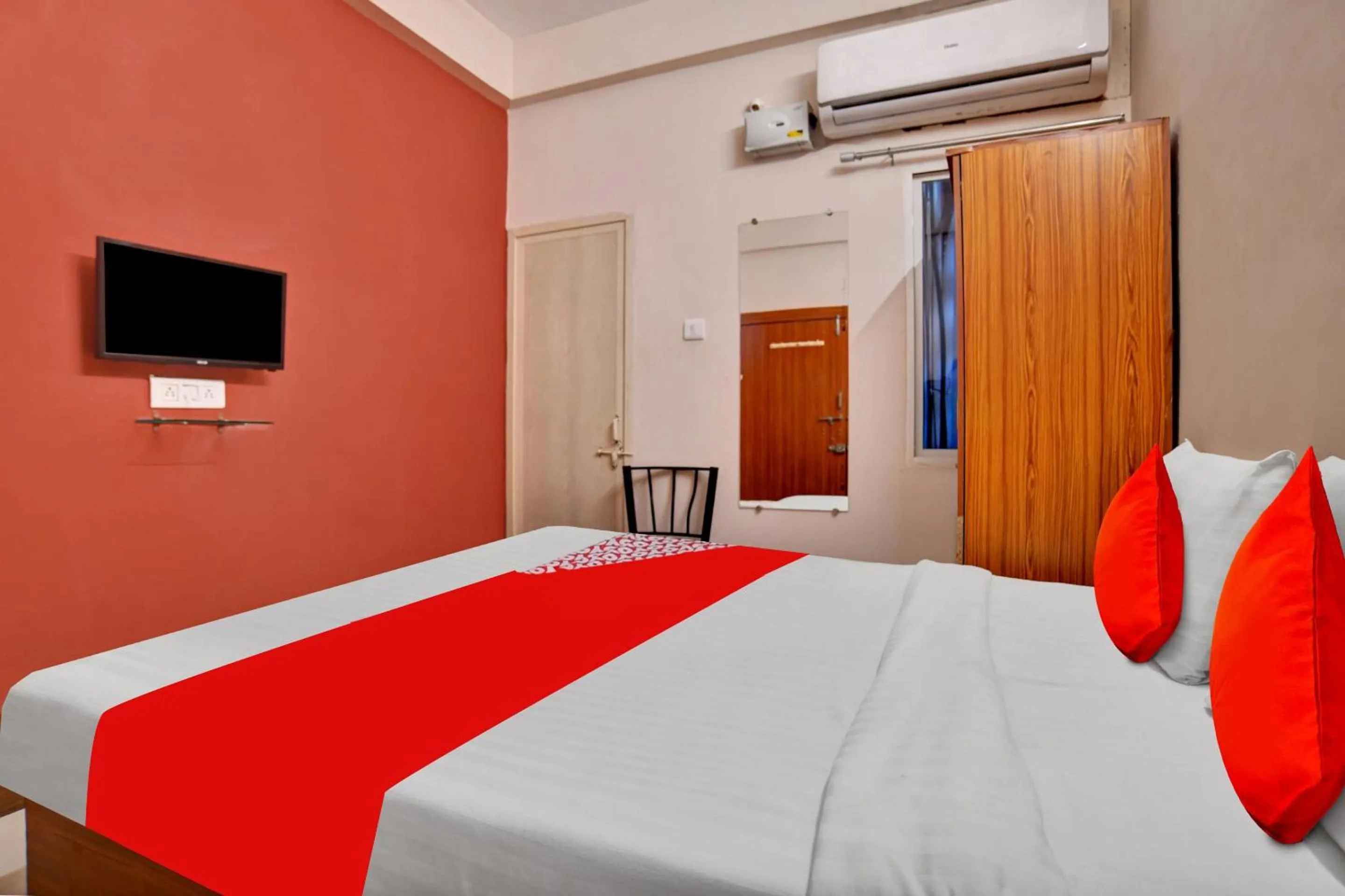 Bedroom, Bed in Hotel O Sudipti Resort