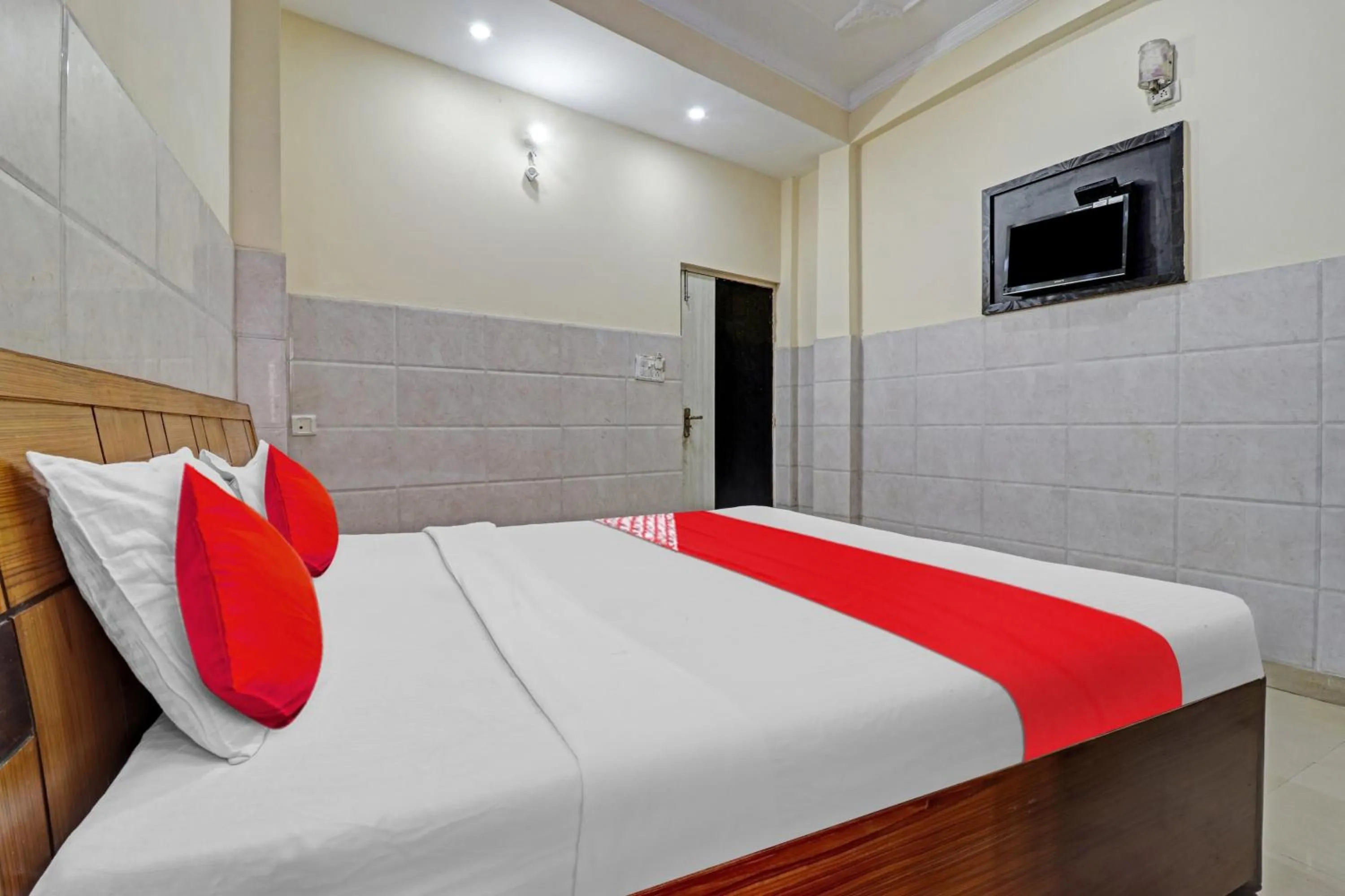 Bedroom, Bed in Hotel O Vishal Paradise