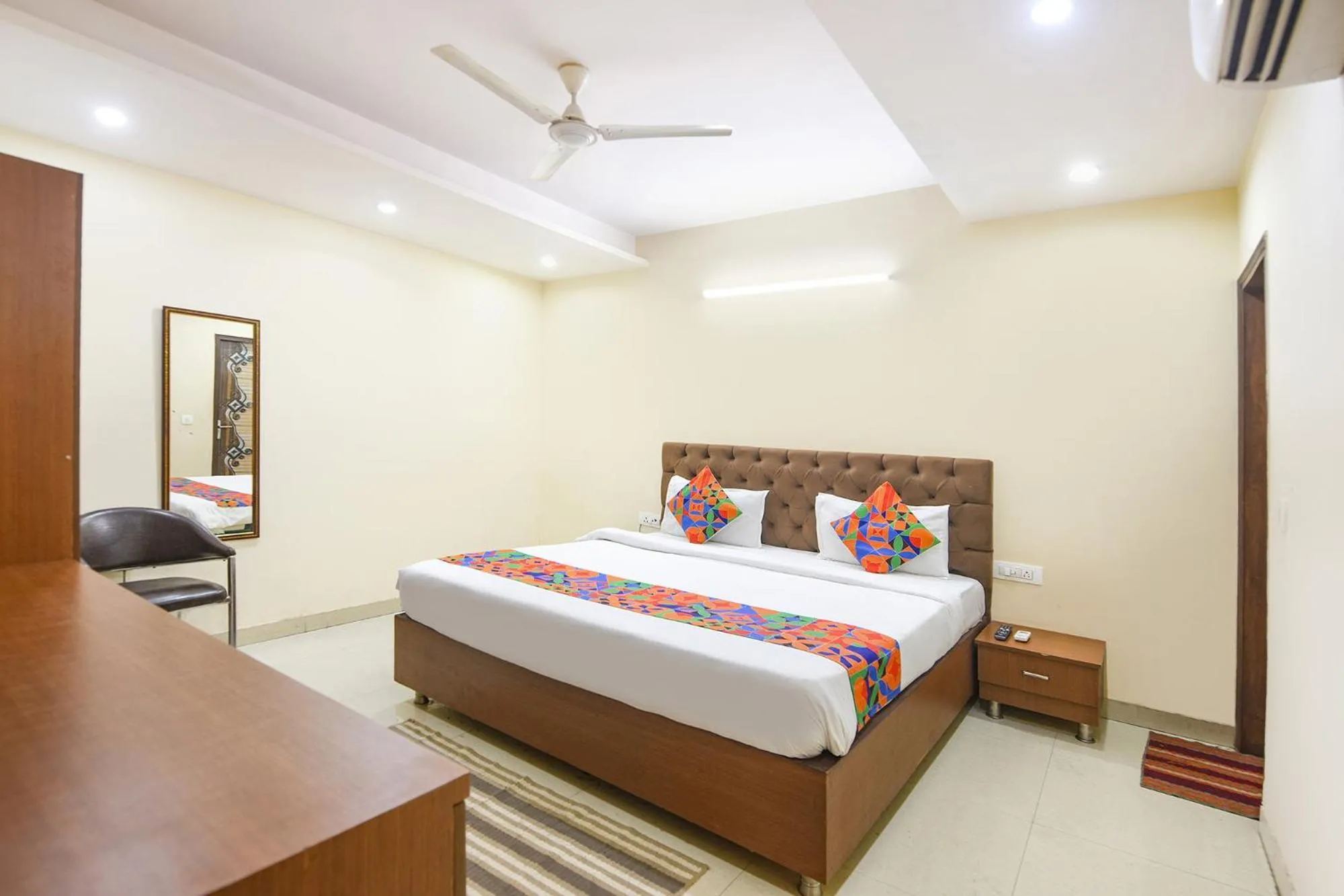 Bed in FabHotel Mannat Bhera Enclave