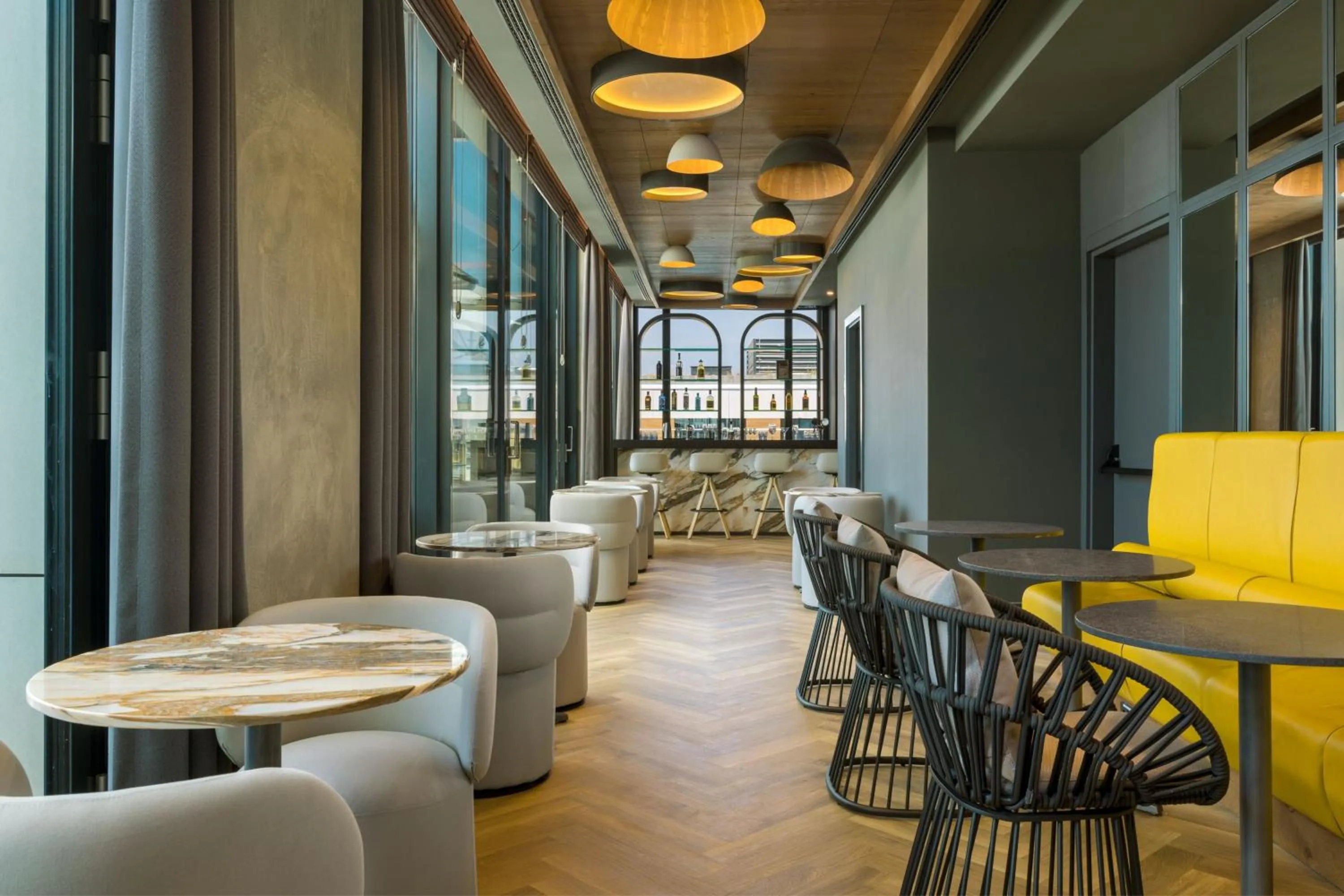 Lounge or bar in Four Points by Sheraton Budapest Danube