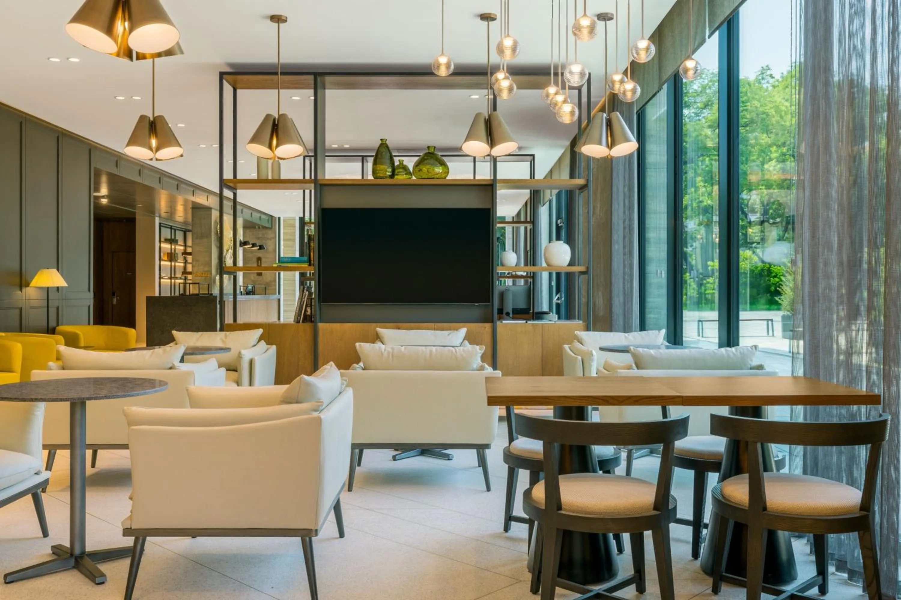 Restaurant/places to eat in Four Points by Sheraton Budapest Danube