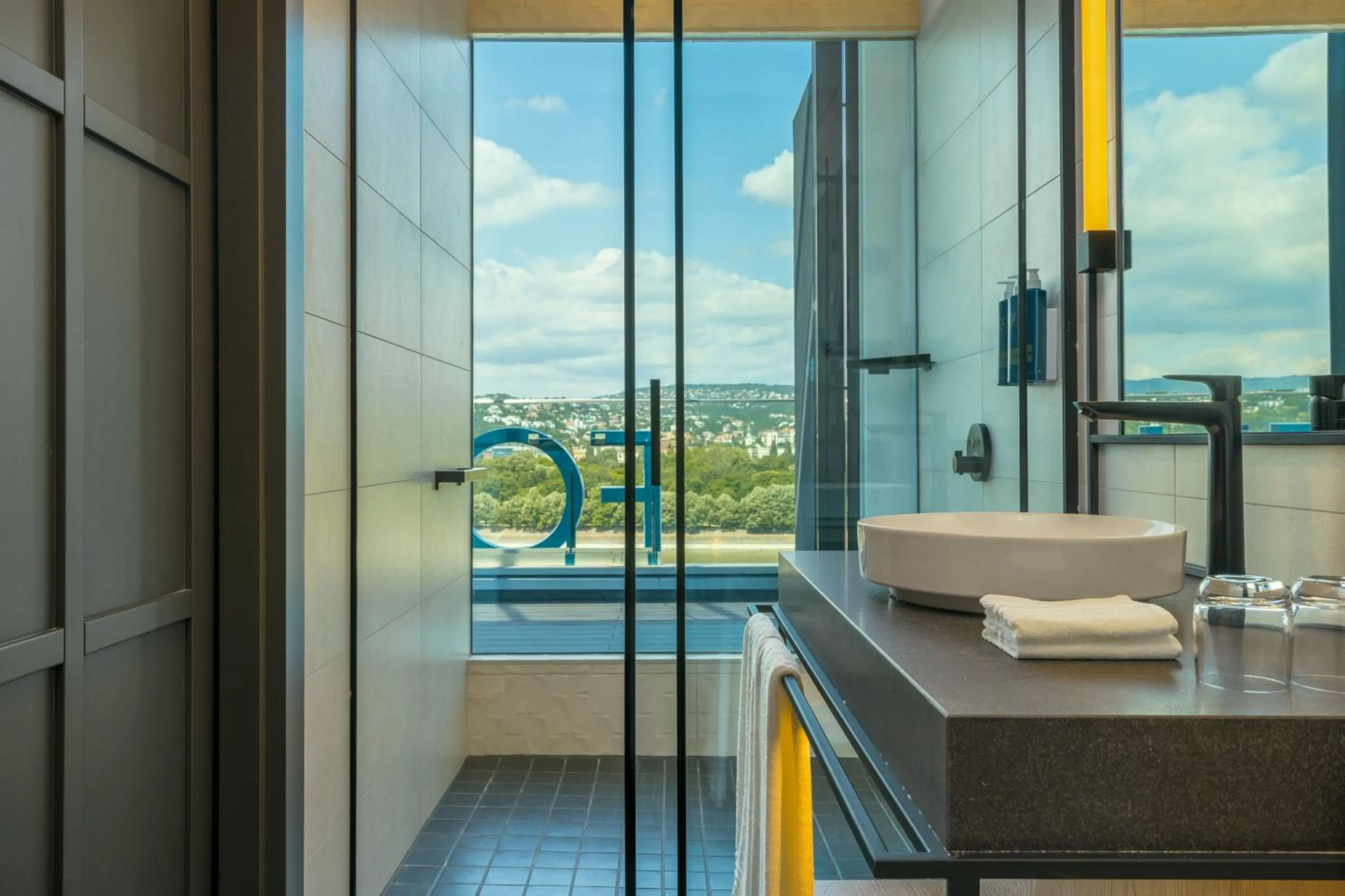 Bathroom in Four Points by Sheraton Budapest Danube