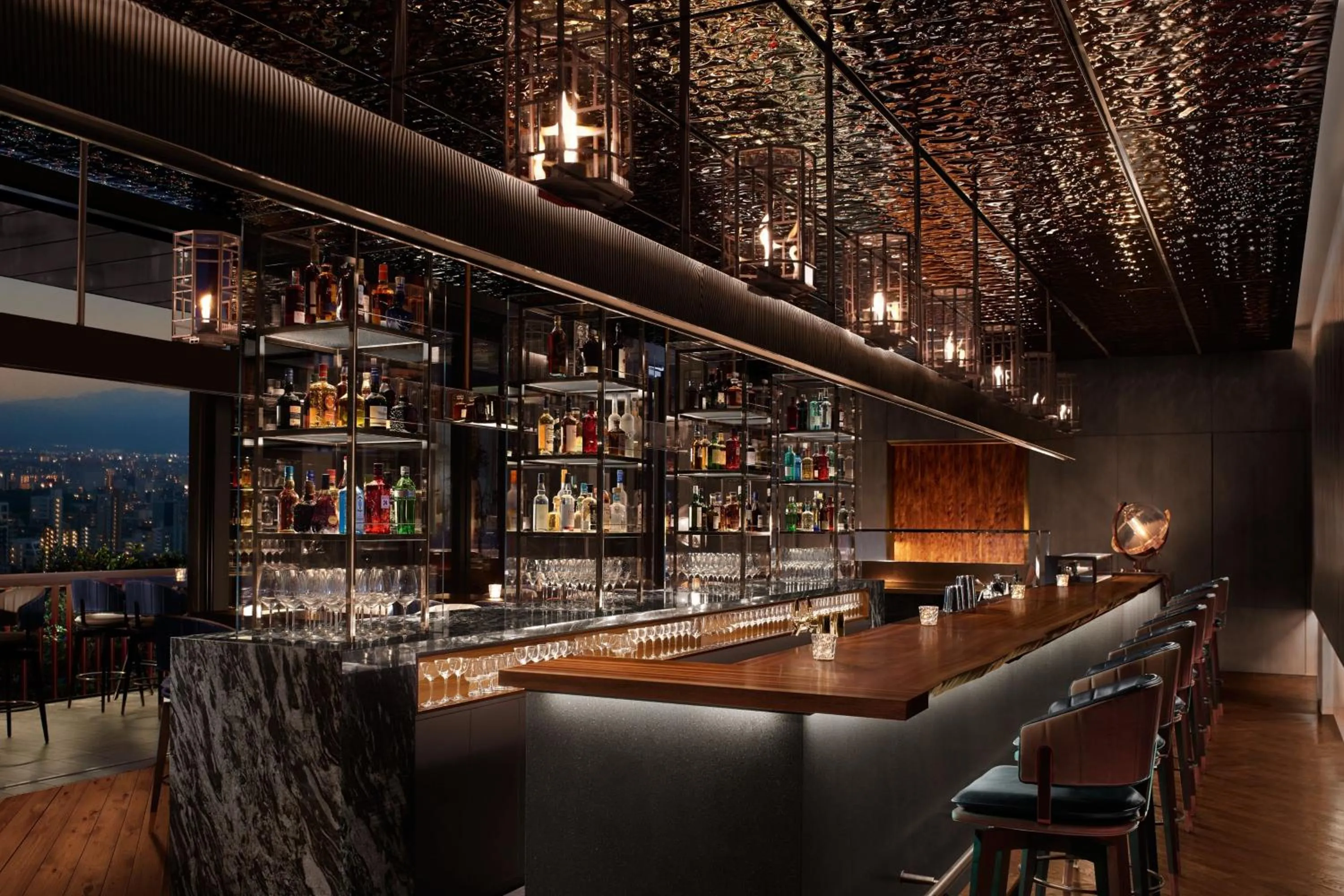 Lounge or bar in The Ritz-Carlton Fukuoka