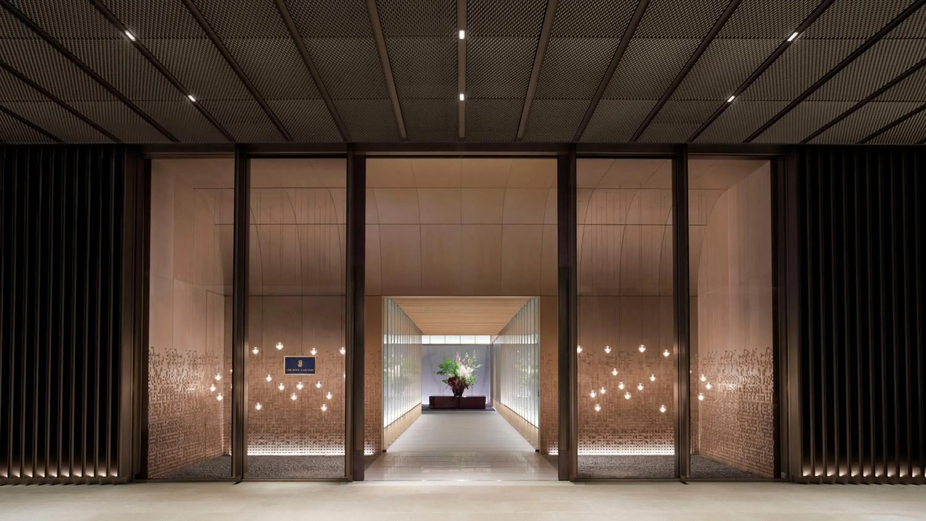 Guest room, 1 King, Ohori Park view in The Ritz-Carlton Fukuoka Guest room, 1 King, Ohori Park view in The Ritz-Carlton Fukuoka