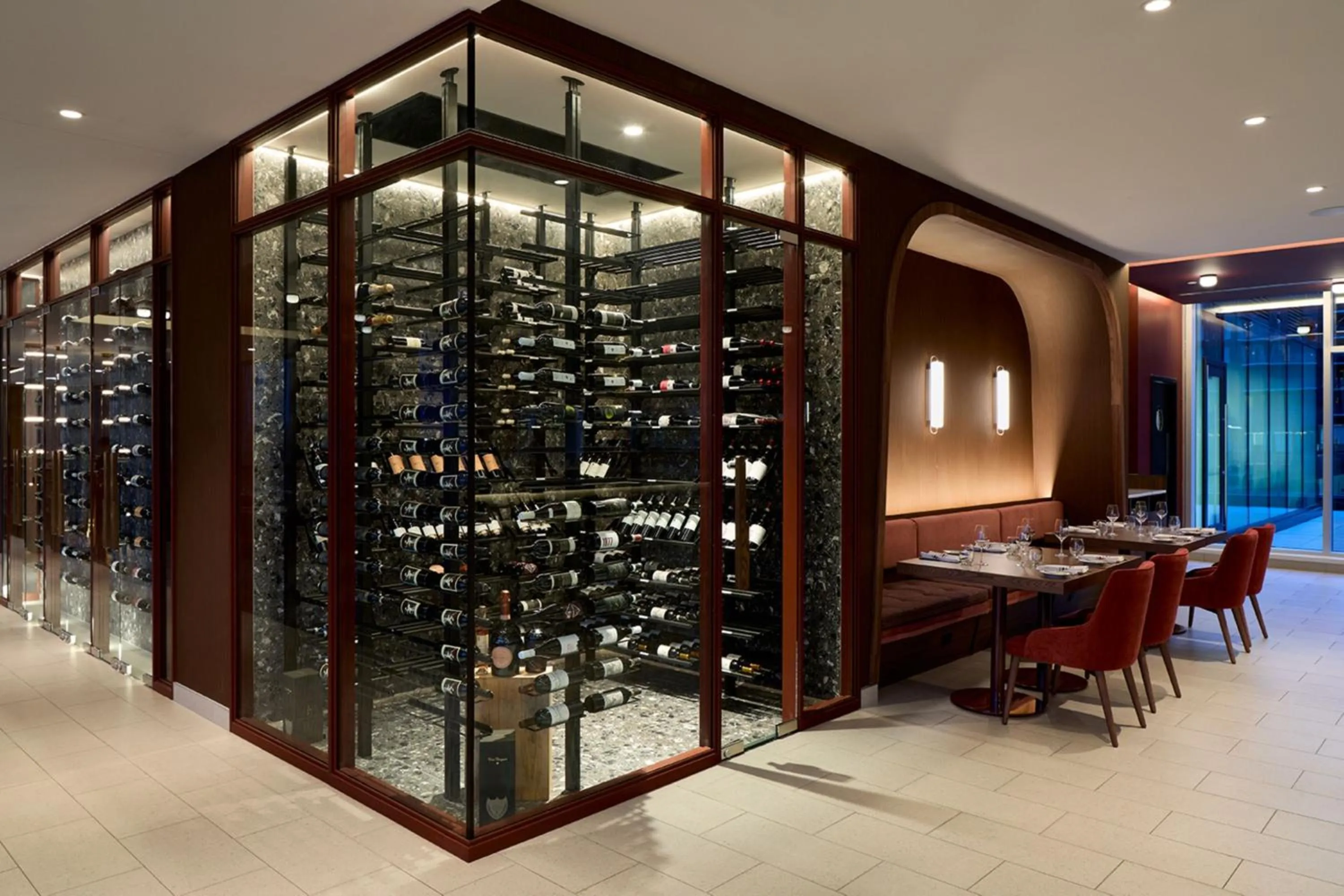 Restaurant/places to eat in Courtyard by Marriott Montreal Laval