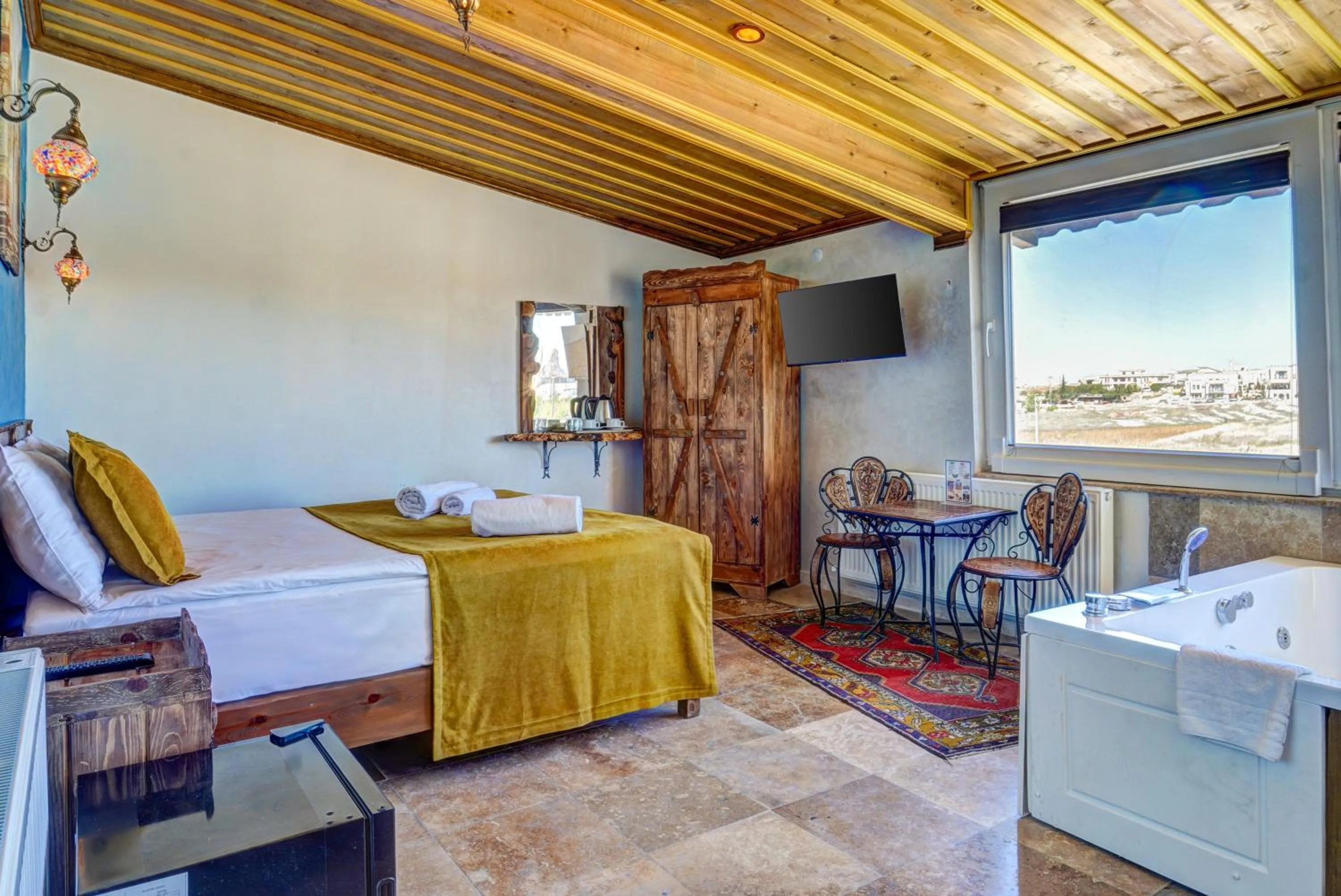 Photo of the whole room, Bed in Moonlight of Cappadocia